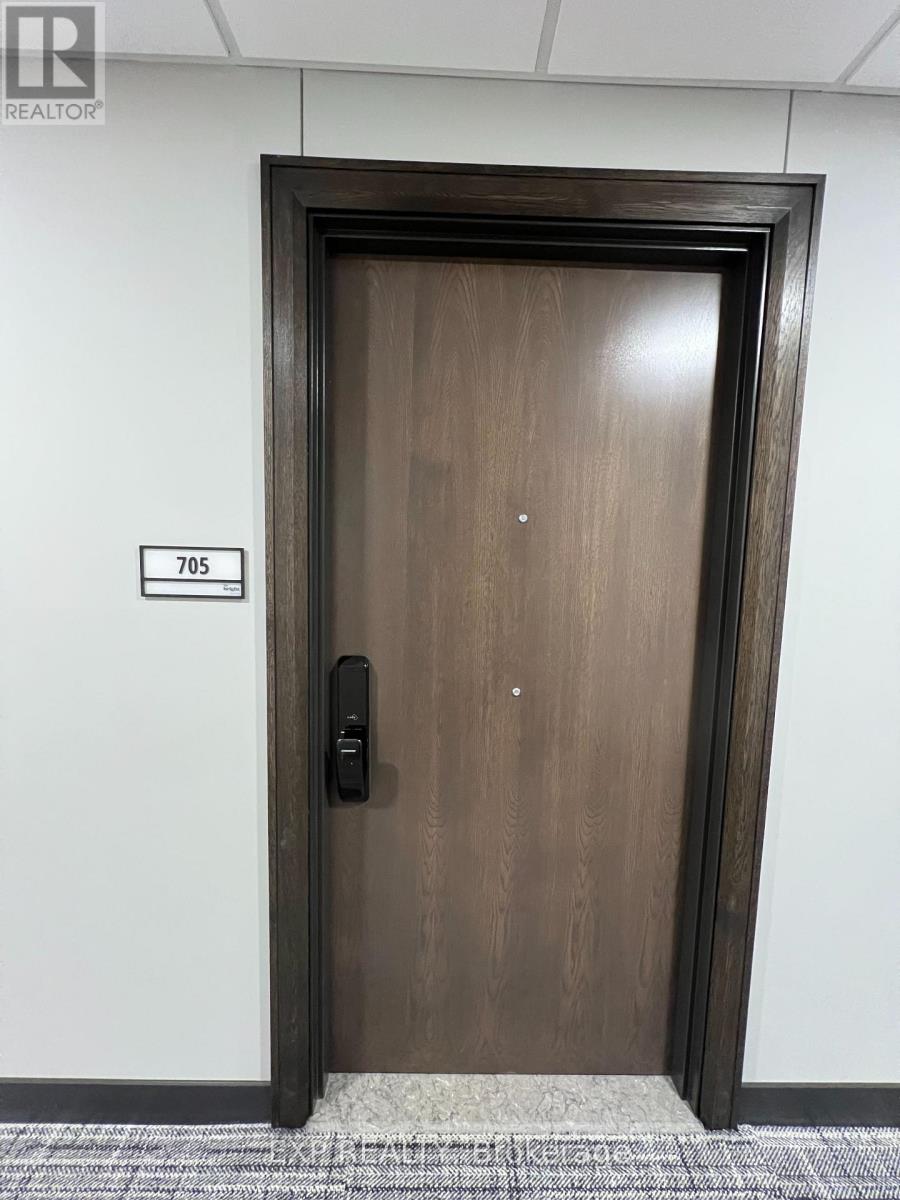 705 - 741 King Street W, Kitchener, Ontario  N2G 1E5 - Photo 4 - X12802284