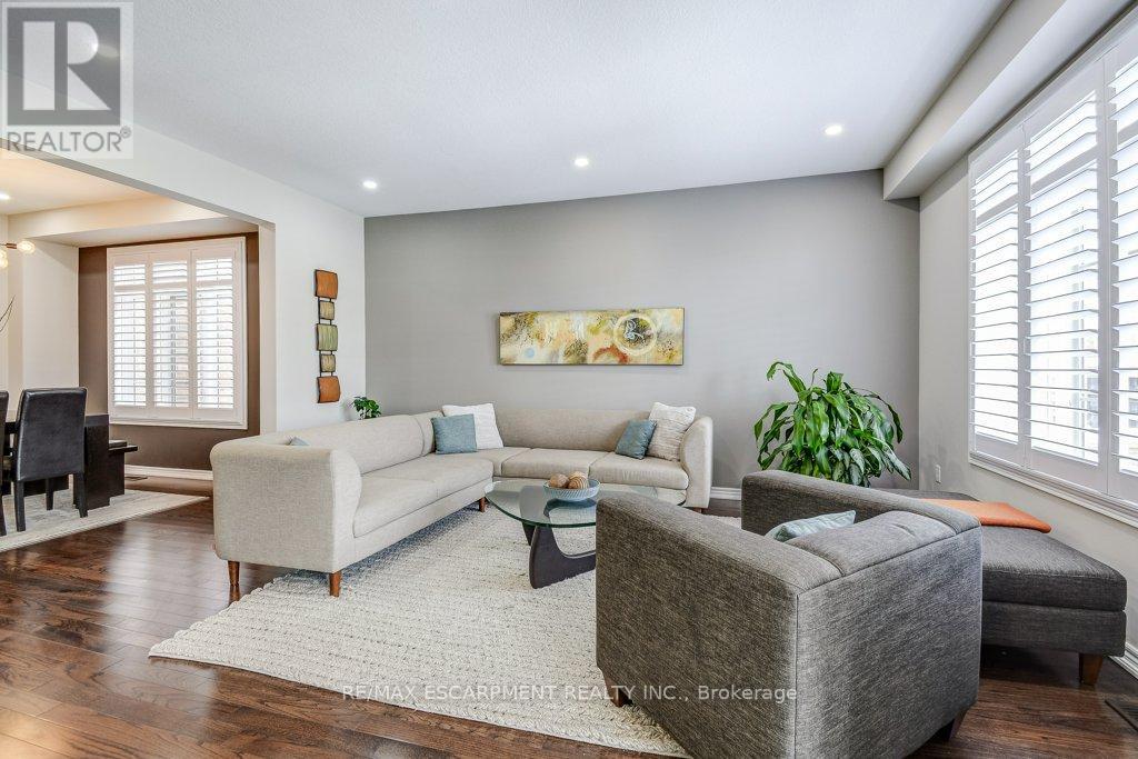 20 Bousfield Court, Hamilton, Ontario  L8B 0T3 - Photo 8 - X12802290