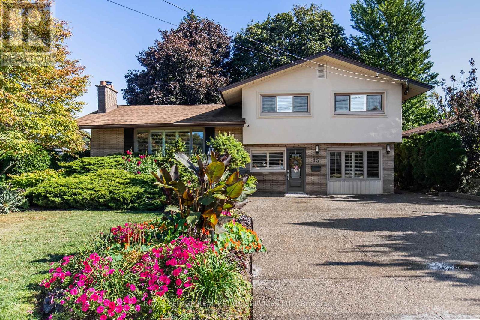 15 BELAIR DRIVE, Hamilton, Ontario