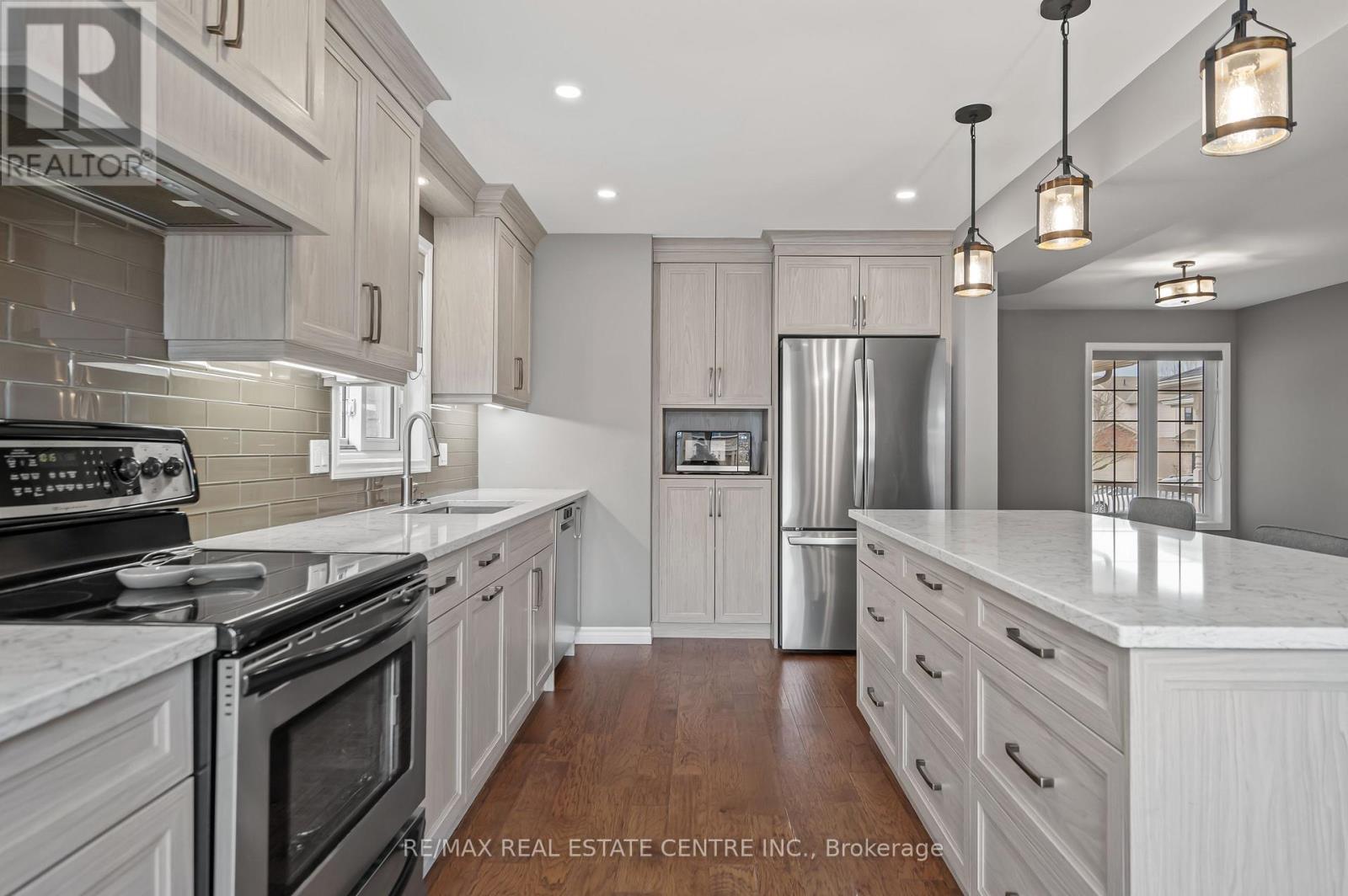 55 Lilywood Drive, Cambridge, Ontario  N1P 1G9 - Photo 12 - X12802366