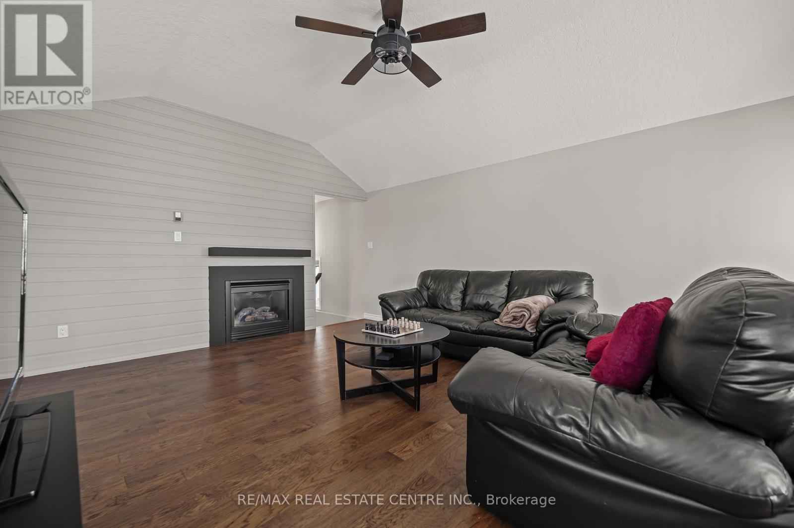 55 Lilywood Drive, Cambridge, Ontario  N1P 1G9 - Photo 18 - X12802366