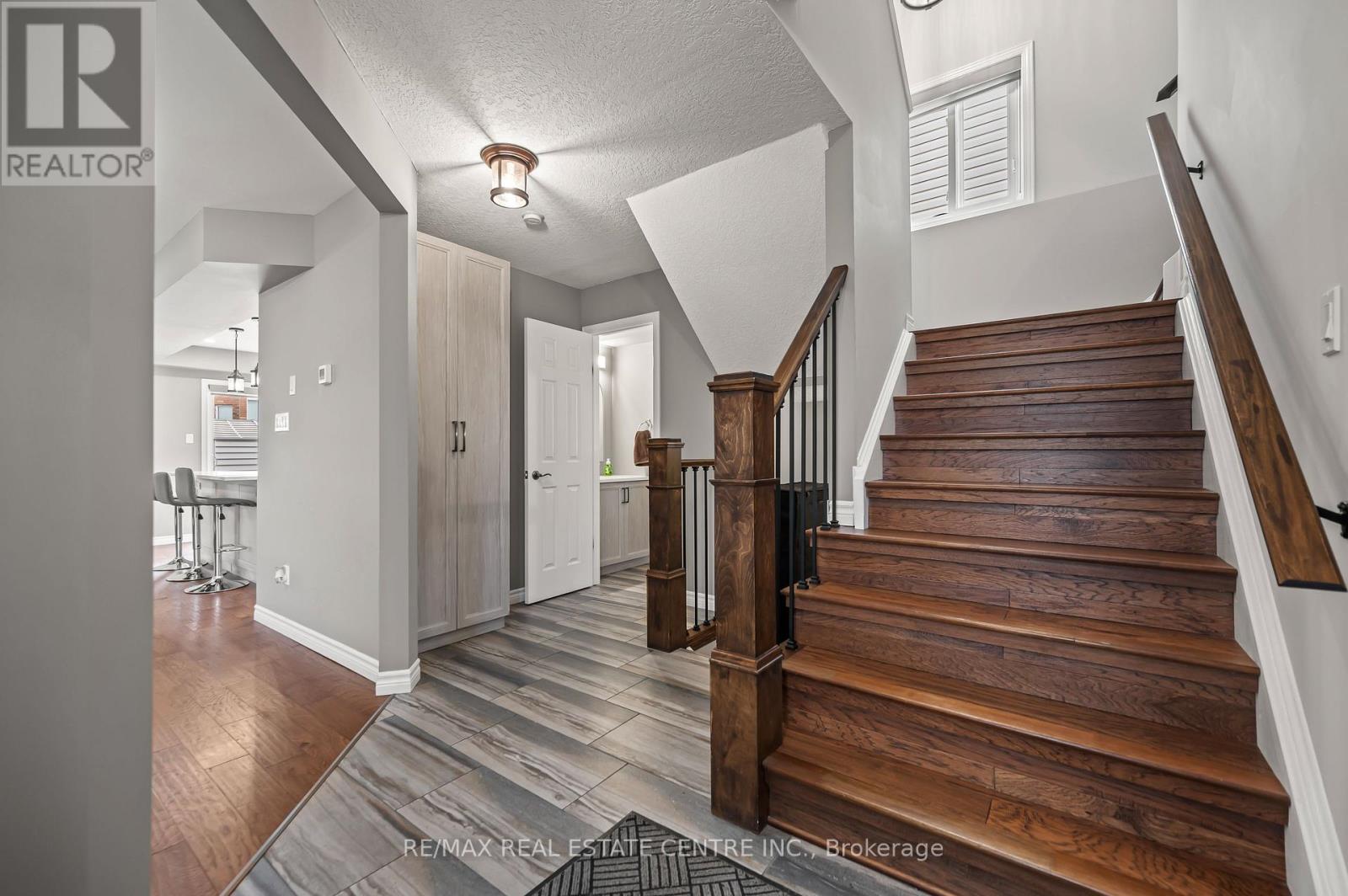 55 Lilywood Drive, Cambridge, Ontario  N1P 1G9 - Photo 4 - X12802366