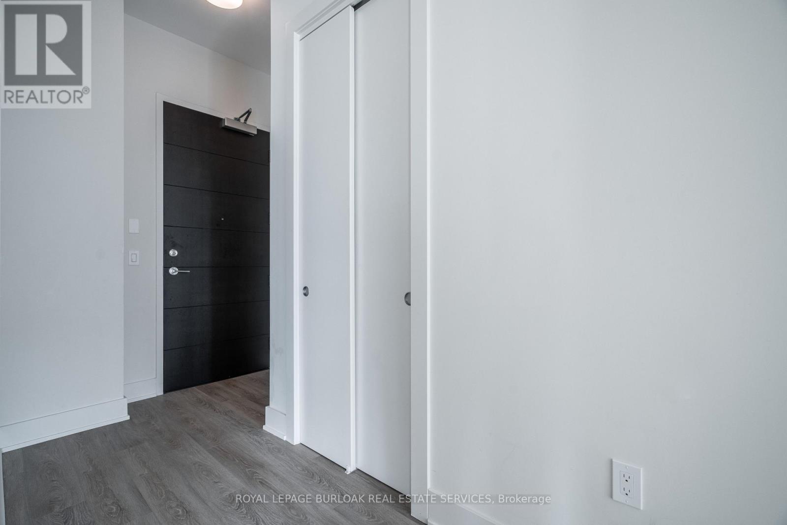 1410 - 212 King William Street, Hamilton, Ontario  L8N 1B5 - Photo 3 - X12802408