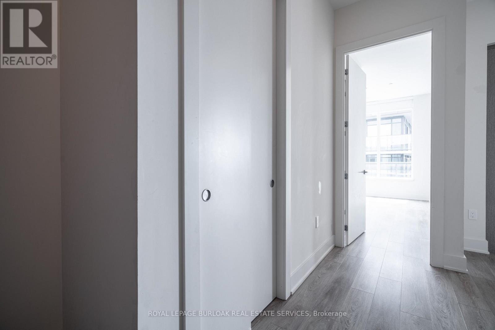 1410 - 212 King William Street, Hamilton, Ontario  L8N 1B5 - Photo 4 - X12802408