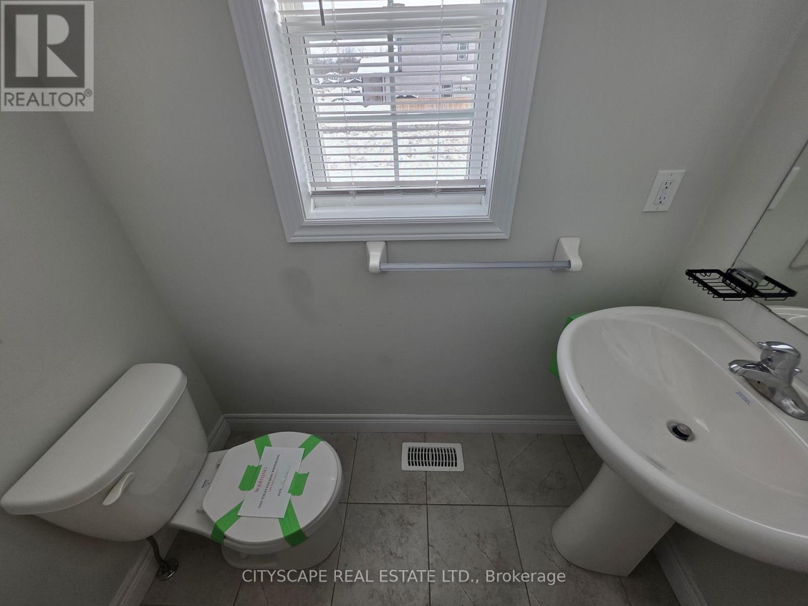 180 Wild Rose Drive, Gravenhurst (Muskoka (S)), Ontario  P1P 0B4 - Photo 7 - X12802418