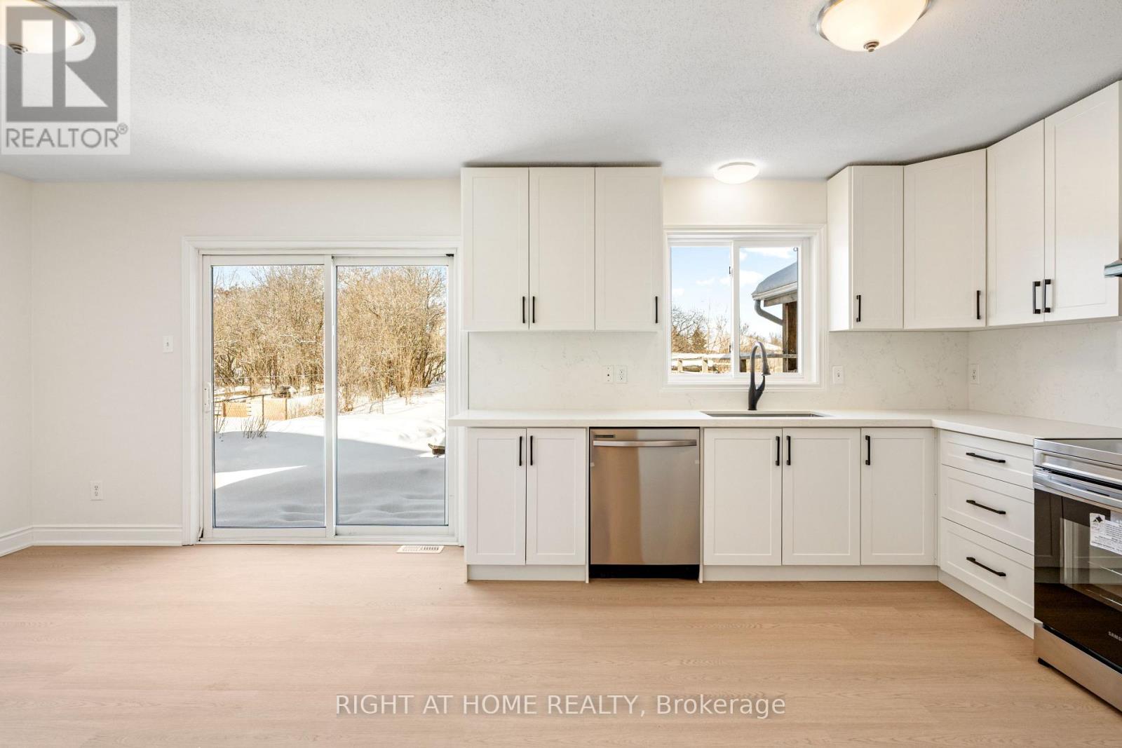 254 Maude Street, Mississippi Mills, Ontario  K0A 1A0 - Photo 9 - X12802428