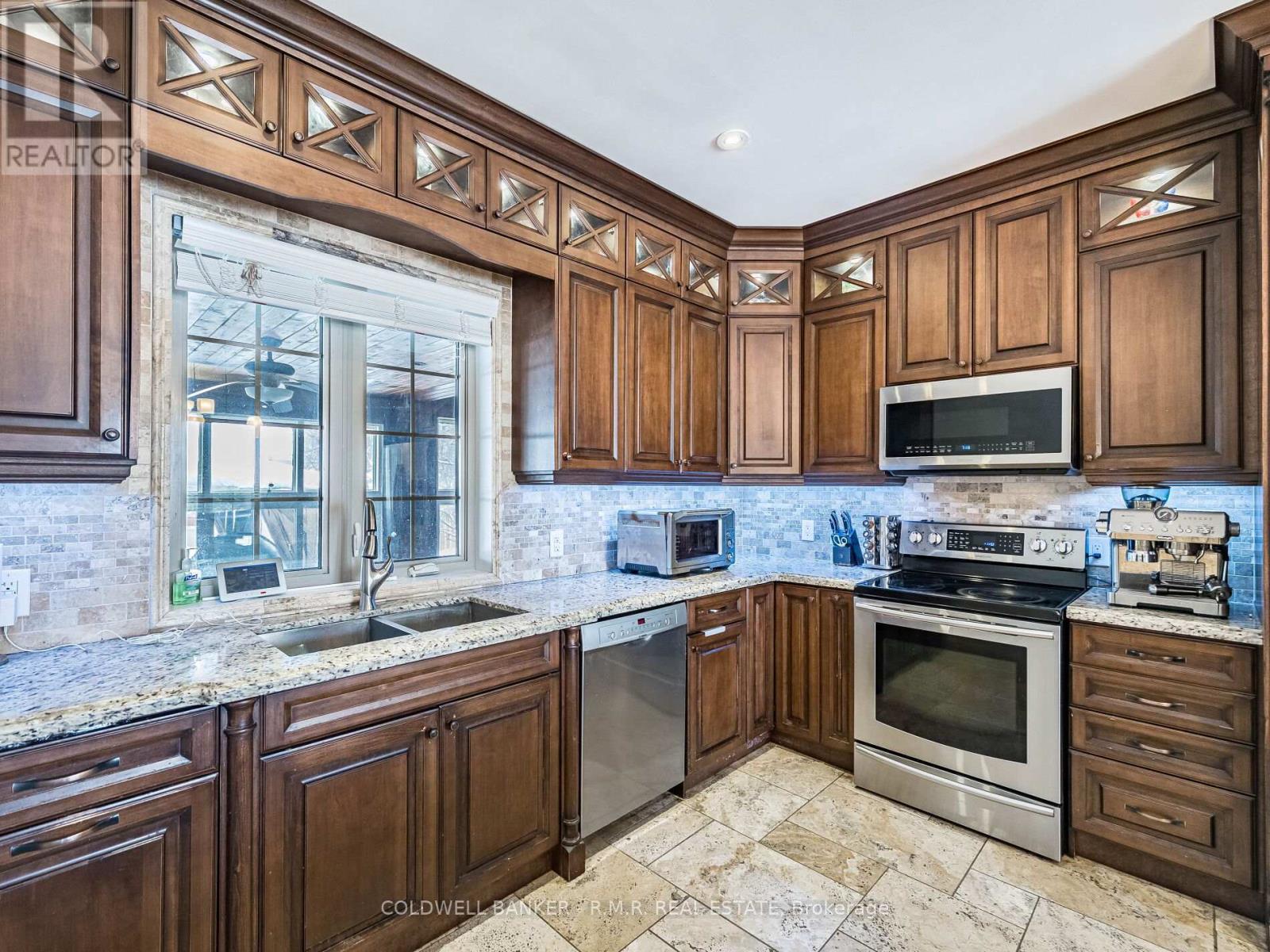 17 Lockheed Boulevard, Toronto, Ontario  M9P 2H5 - Photo 16 - W12802644