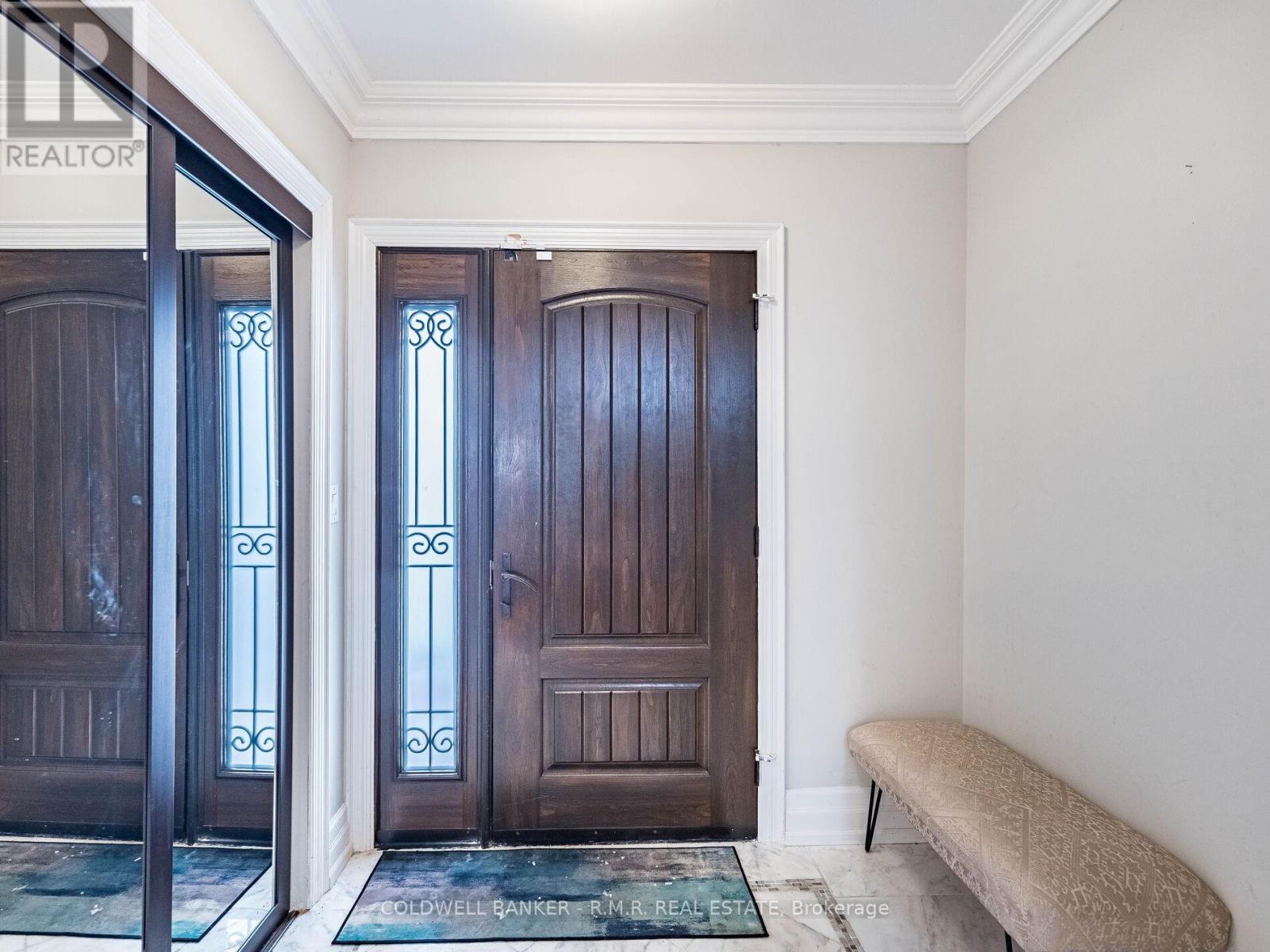 17 Lockheed Boulevard, Toronto, Ontario  M9P 2H5 - Photo 4 - W12802644