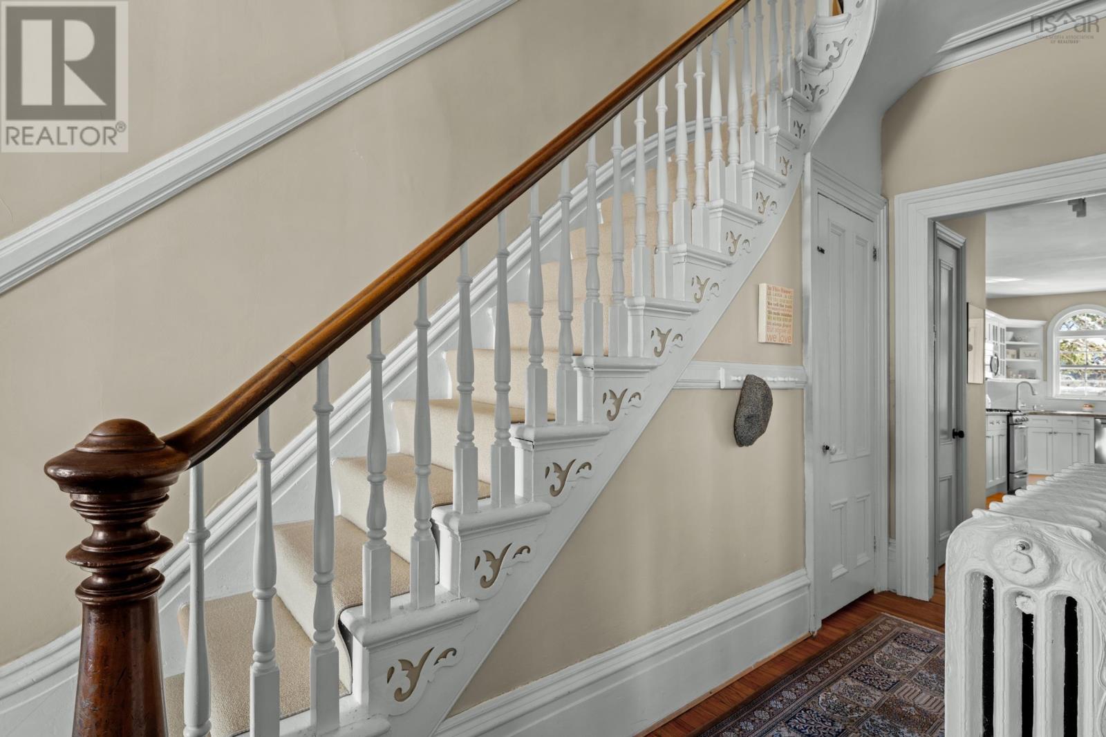 5742 Victoria Road, Halifax, Nova Scotia  B3H 1N2 - Photo 5 - 202603053