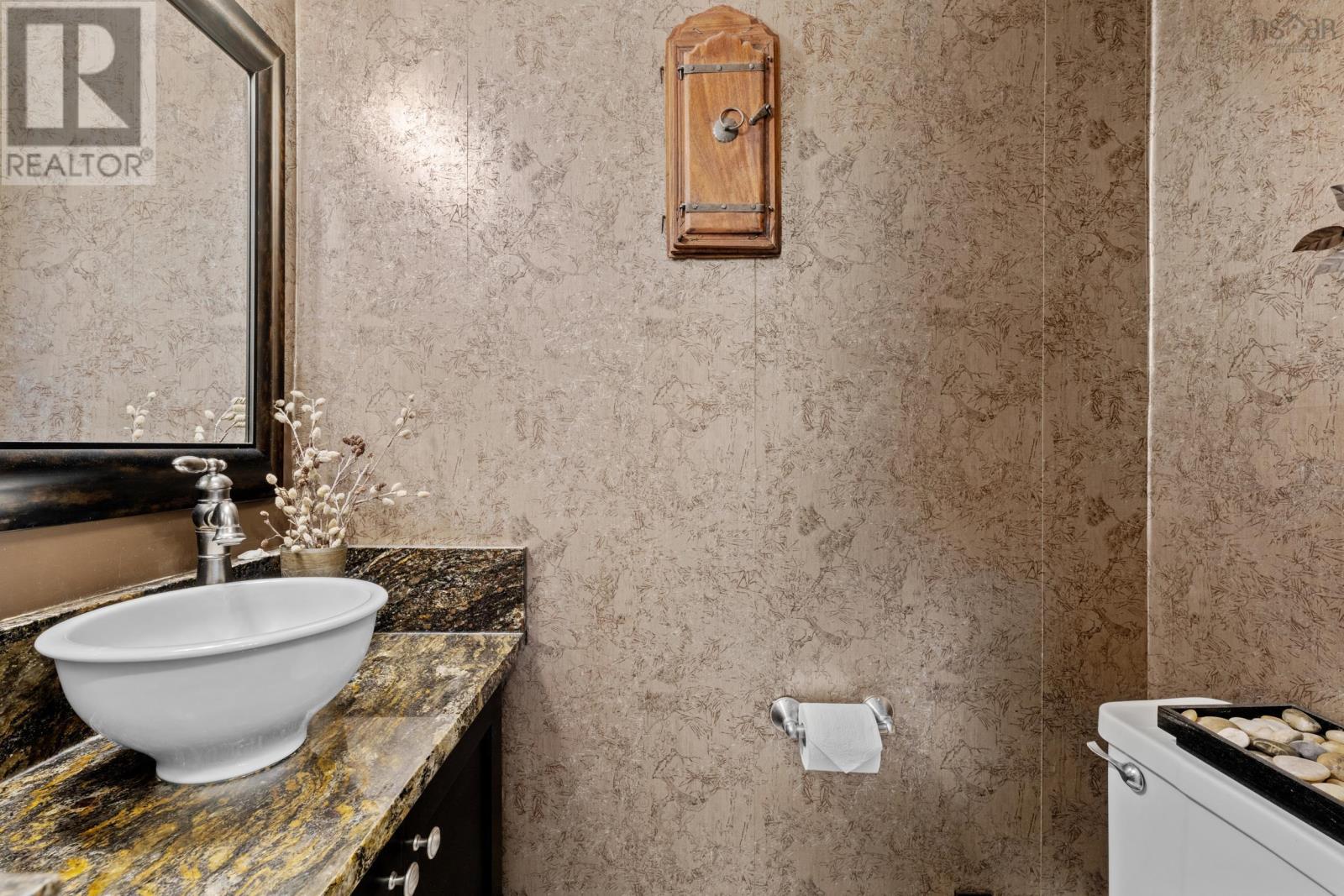 5742 Victoria Road, Halifax, Nova Scotia  B3H 1N2 - Photo 27 - 202603053