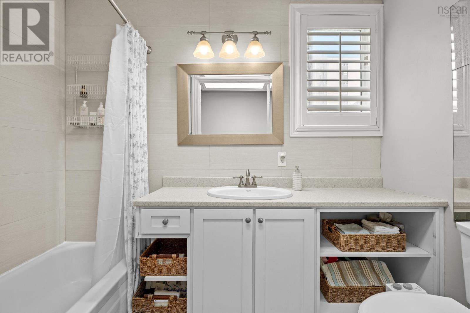 5742 Victoria Road, Halifax, Nova Scotia  B3H 1N2 - Photo 44 - 202603053