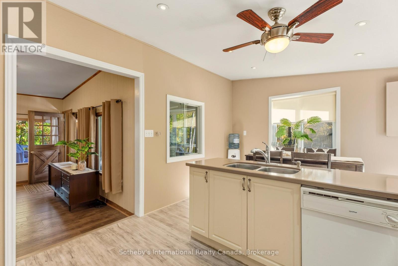 1161 North Kahshe Lake Road, Gravenhurst, Ontario  P0E 1G0 - Photo 21 - X12802498