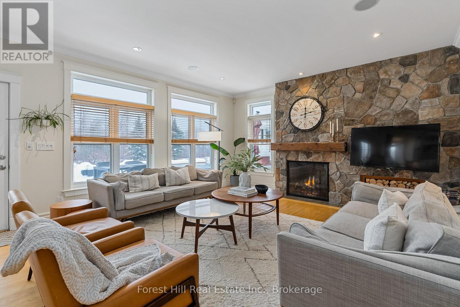 156 Snowbridge Way, Blue Mountains, Ontario  L9Y 0V1 - Photo 16 - X12802510