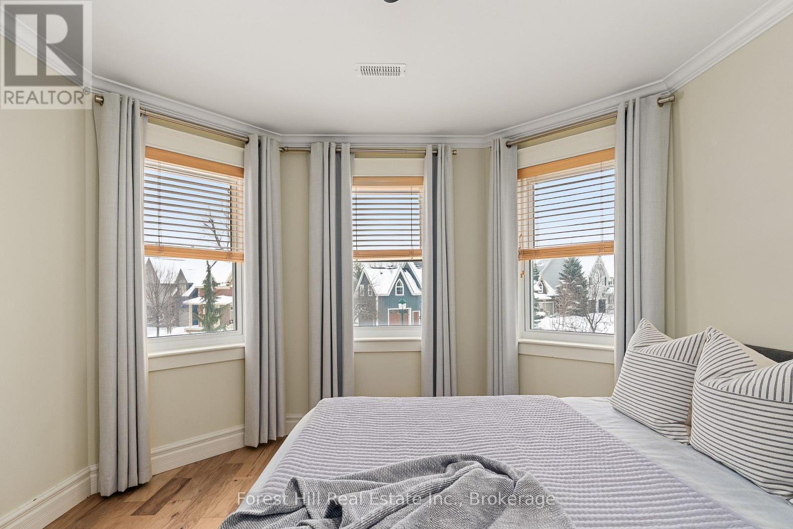 156 Snowbridge Way, Blue Mountains, Ontario  L9Y 0V1 - Photo 30 - X12802510