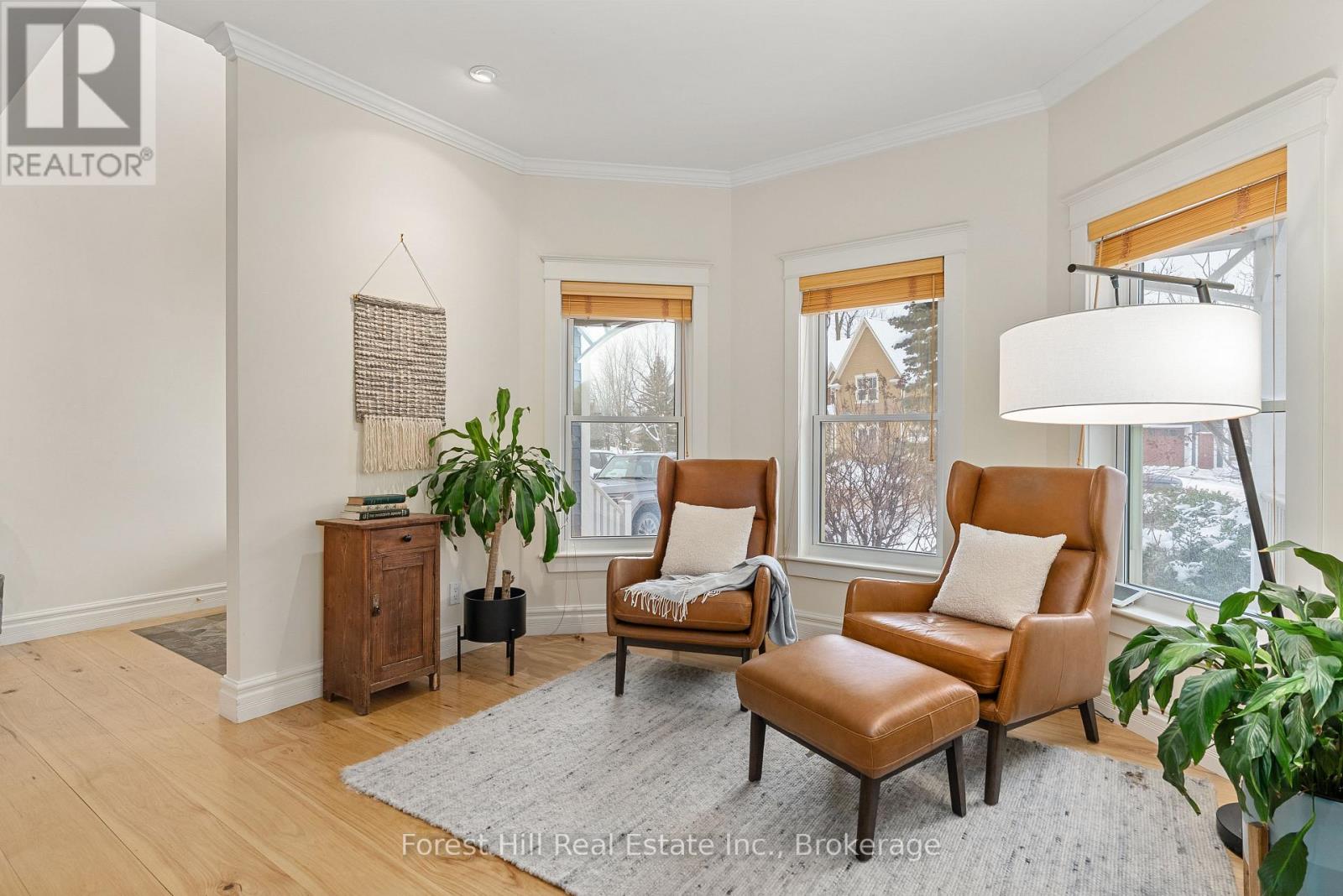 156 Snowbridge Way, Blue Mountains, Ontario  L9Y 0V1 - Photo 4 - X12802510