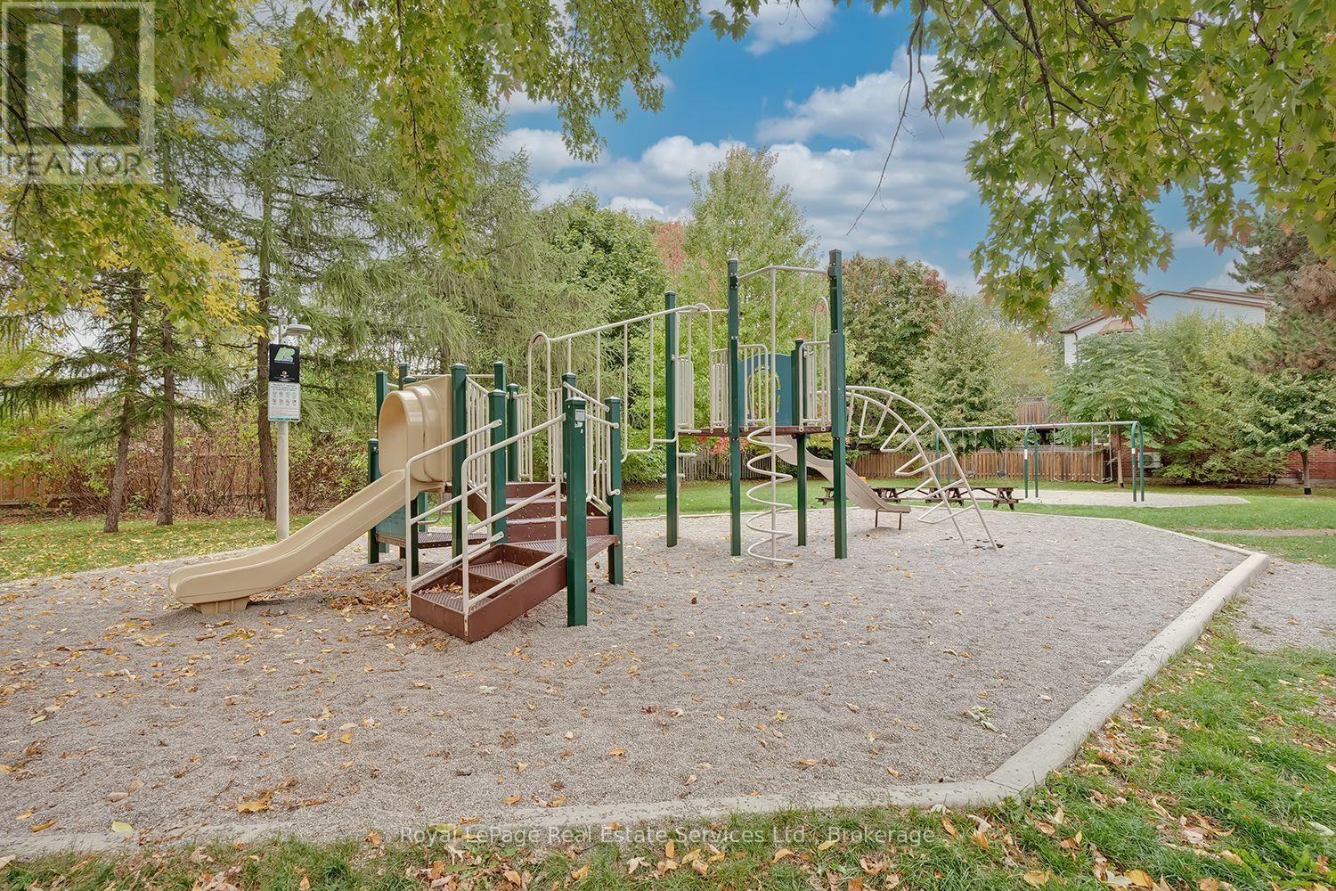 10 Normandy Place, Oakville, Ontario  L6K 1S1 - Photo 38 - W12802556