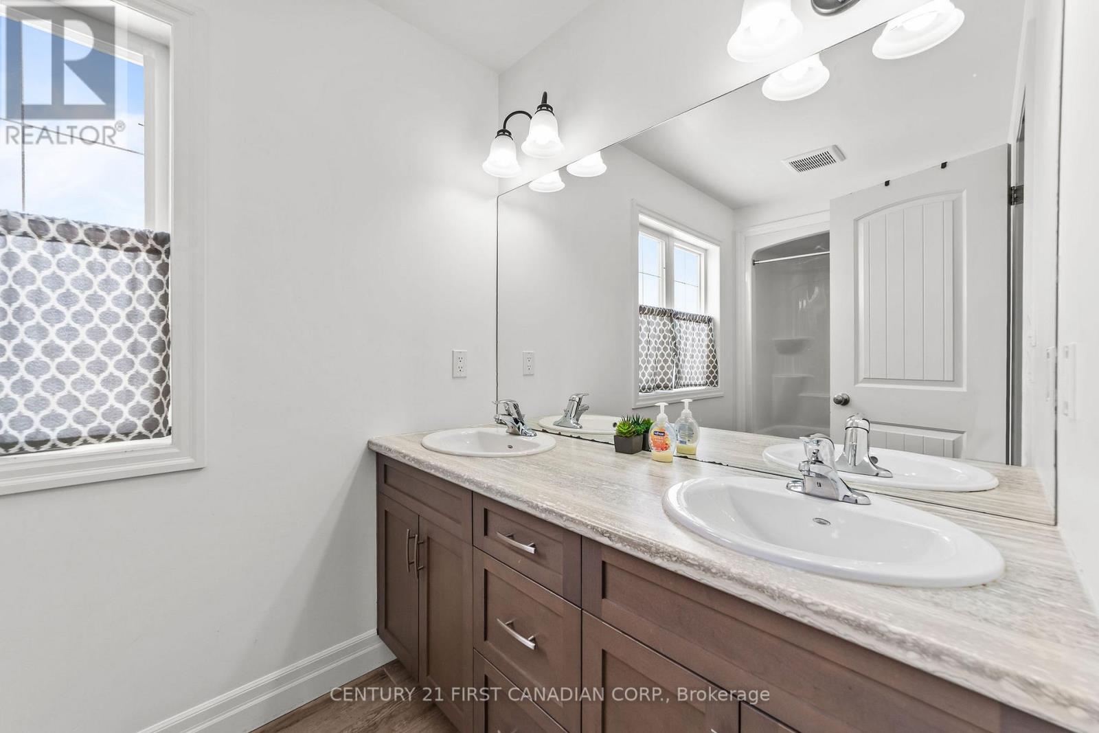 181 Gilmour Drive, Lucan Biddulph, Ontario  N0M 2J0 - Photo 28 - X12802572