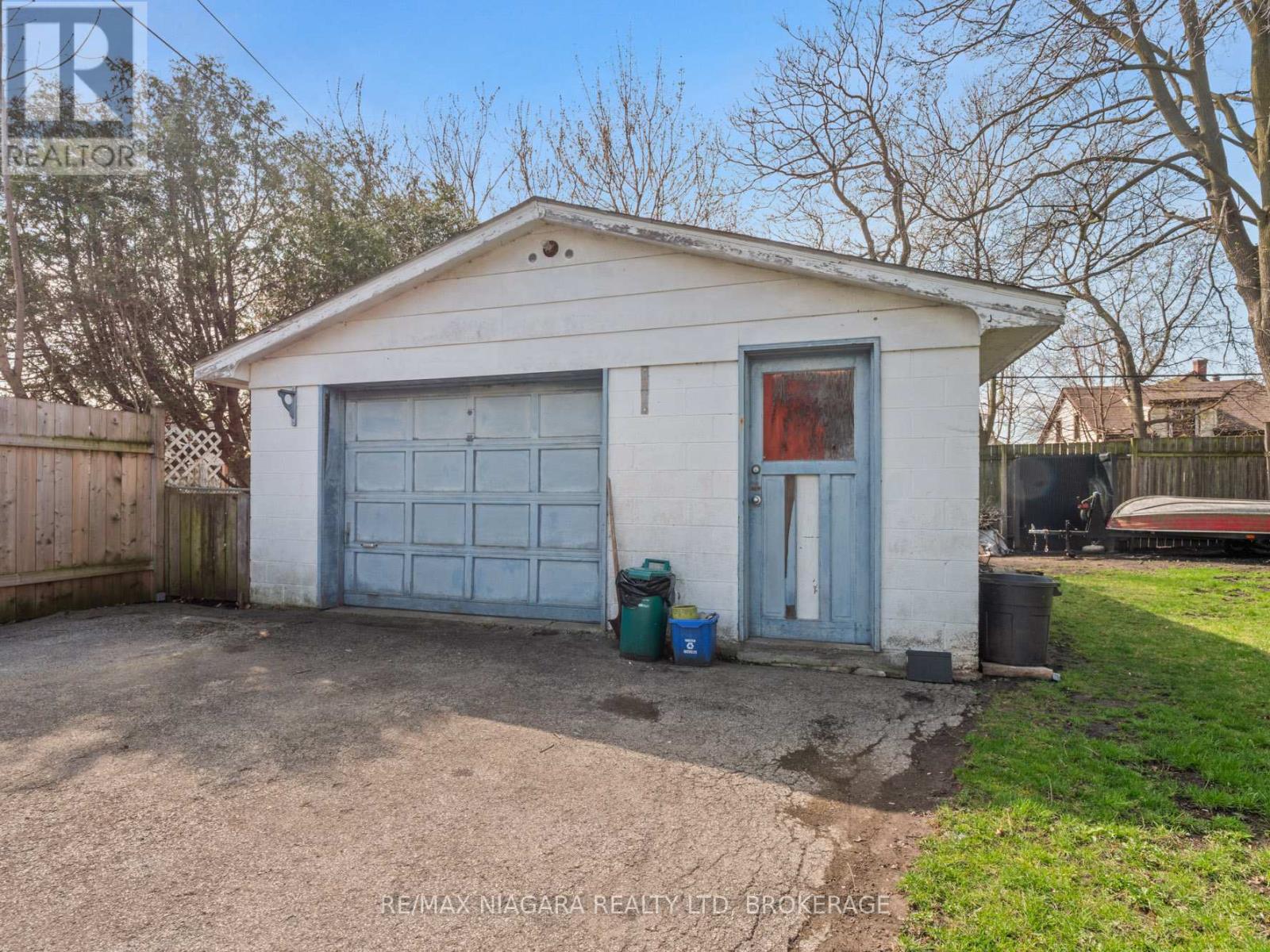 215 Phipps Street, Fort Erie, Ontario  L2A 2V4 - Photo 28 - X12103583