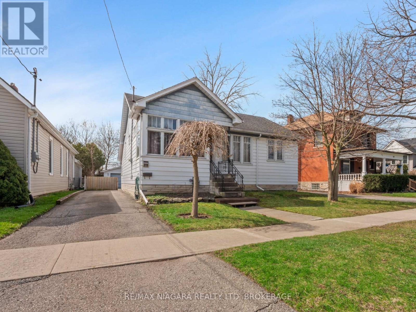 215 Phipps Street, Fort Erie, Ontario  L2A 2V4 - Photo 27 - X12103583