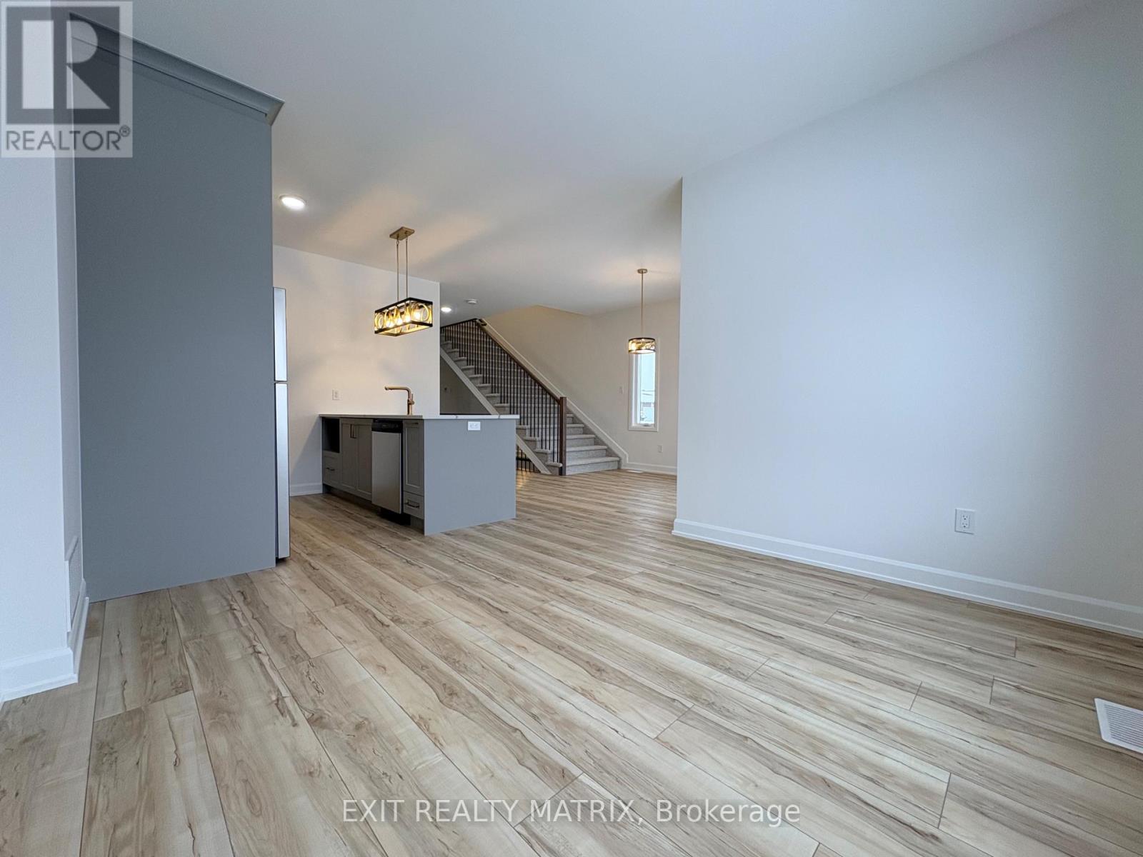 146 Elizabeth Drive, North Dundas, Ontario  K0C 1H0 - Photo 4 - X12802446