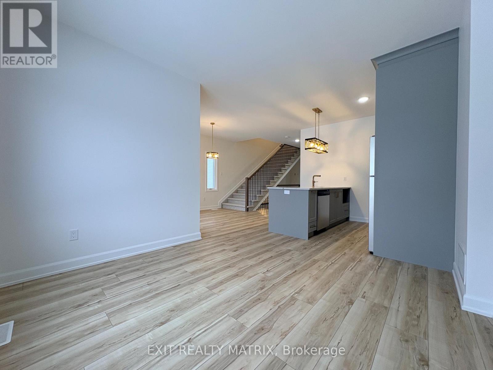 148 Elizabeth Drive, North Dundas, Ontario  K0C 1H0 - Photo 4 - X12802450