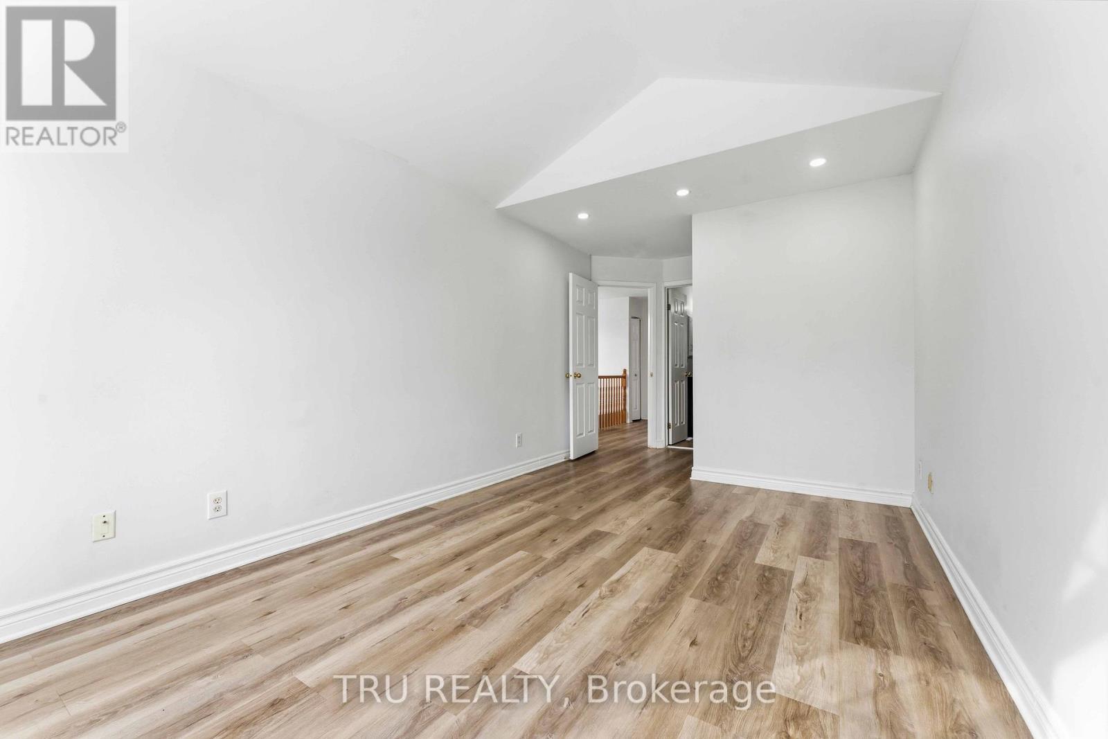 37 Riverbank Court, Ottawa, Ontario  K2S 1V7 - Photo 15 - X12802520