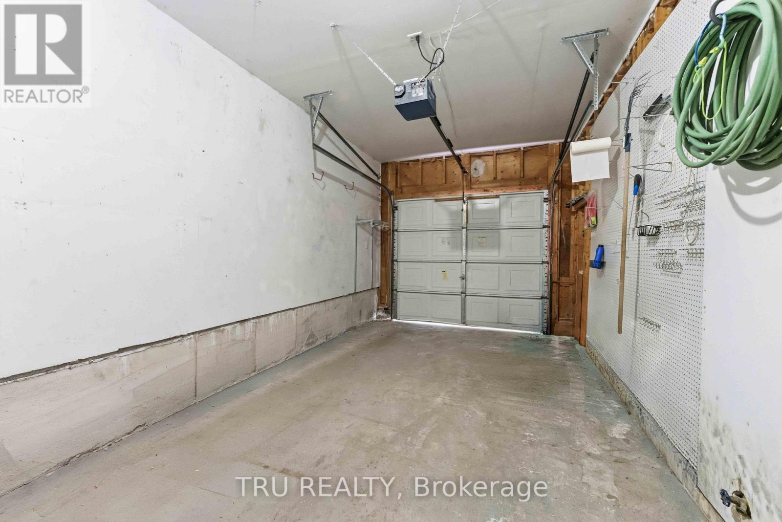 37 Riverbank Court, Ottawa, Ontario  K2S 1V7 - Photo 28 - X12802520