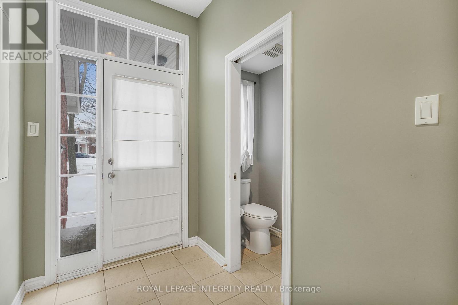 1033 Markwick Crescent, Ottawa, Ontario  K4A 4X5 - Photo 2 - X12802564