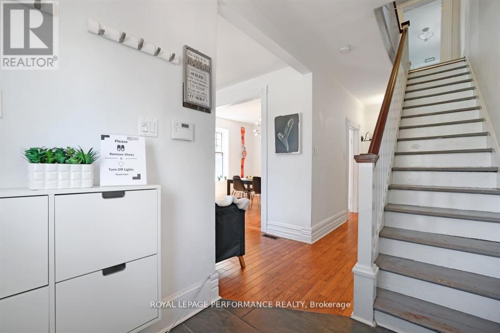 12 Adelaide Street, Ottawa, Ontario  K1S 3S1 - Photo 3 - X12802604