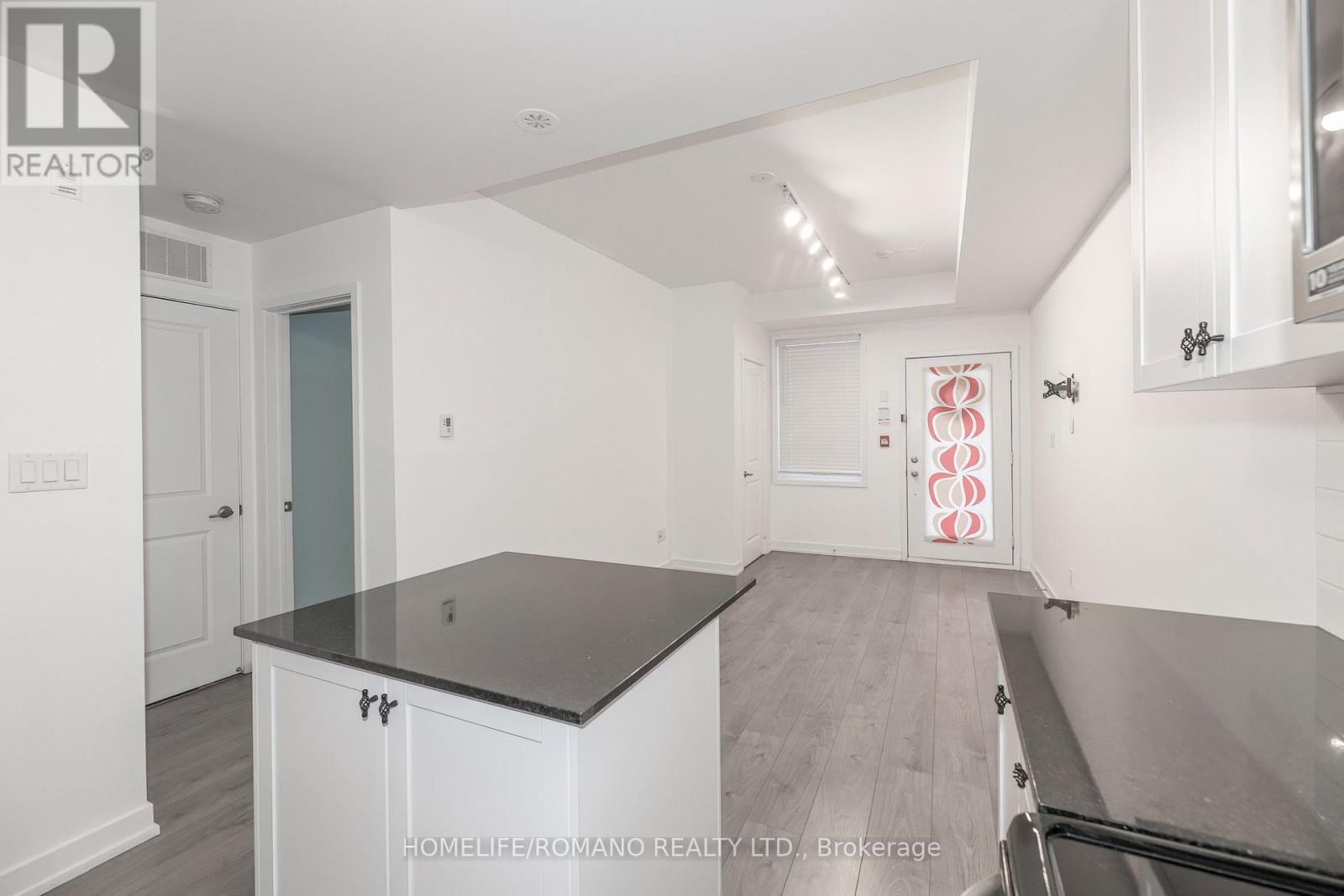 6b - 867 Wilson Avenue, Toronto, Ontario  M3K 0A4 - Photo 7 - W12794366