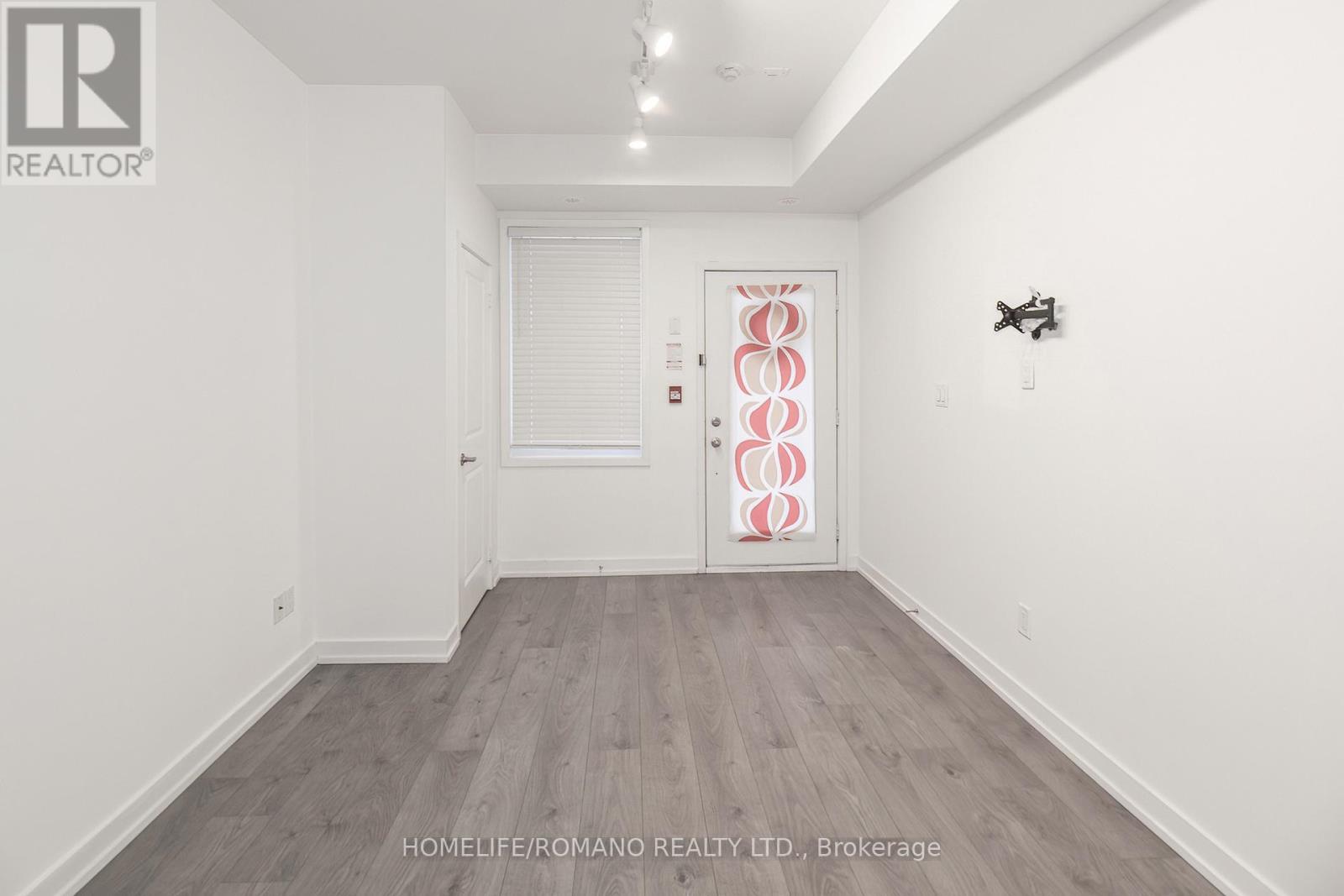 6b - 867 Wilson Avenue, Toronto, Ontario  M3K 0A4 - Photo 3 - W12801794