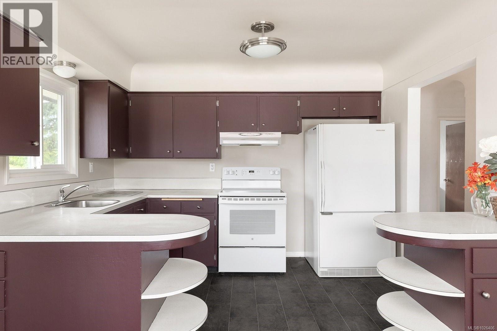 1721 Townley St, Saanich, British Columbia  V8R 3A6 - Photo 11 - 1026406