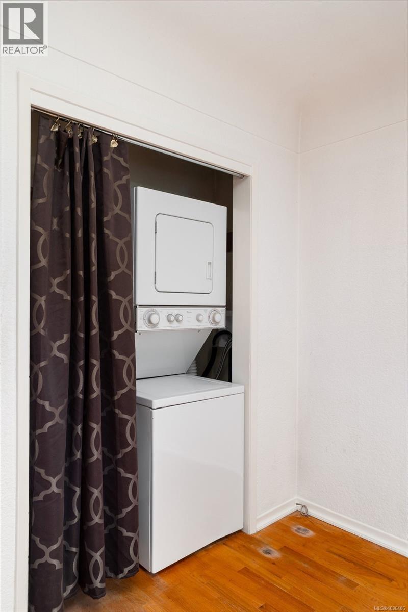 1721 Townley St, Saanich, British Columbia  V8R 3A6 - Photo 19 - 1026406