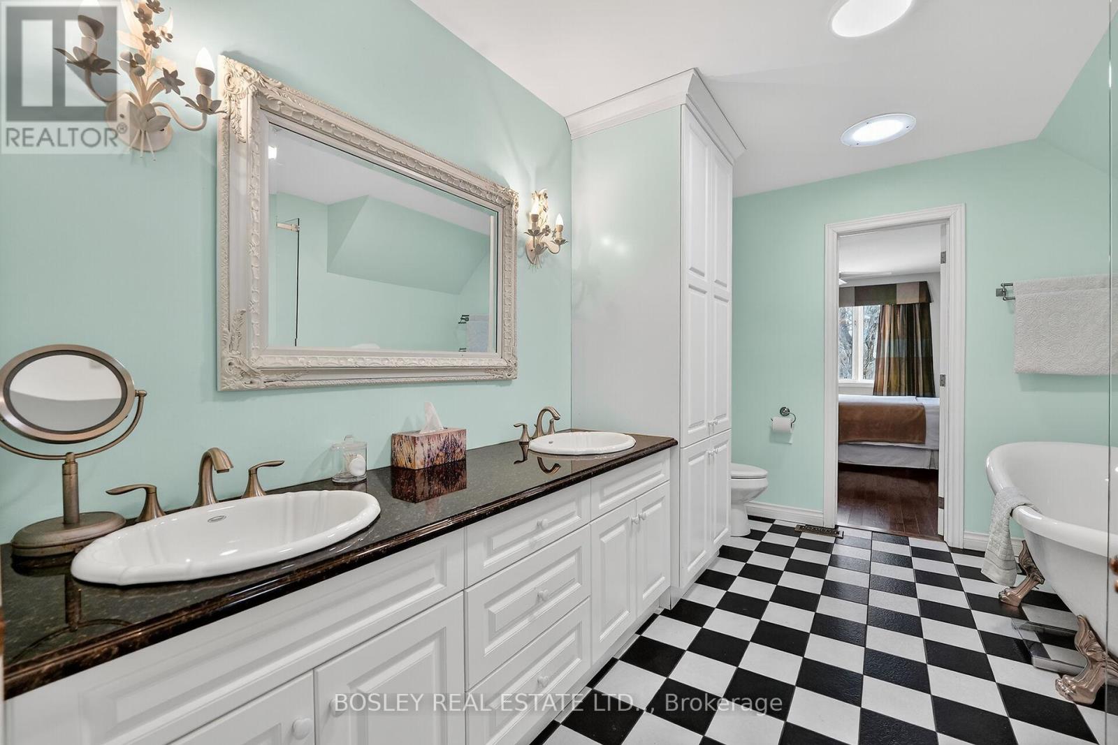 14 Weatherstone Court, Niagara-On-The-Lake, Ontario  L0S 1J0 - Photo 18 - X12802518