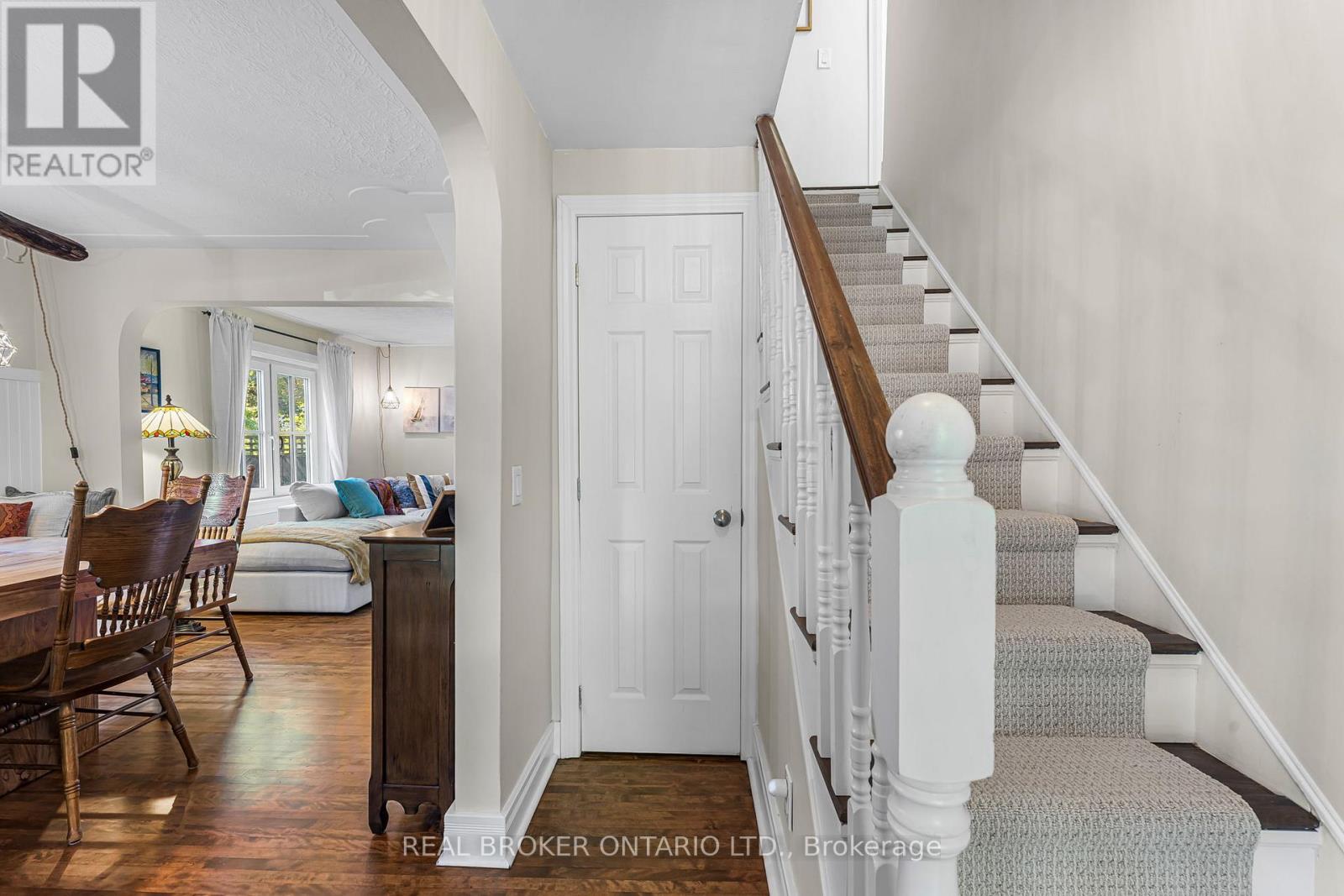 24 Robinson Street S, Grimsby, Ontario  L3M 3C4 - Photo 23 - X12700248