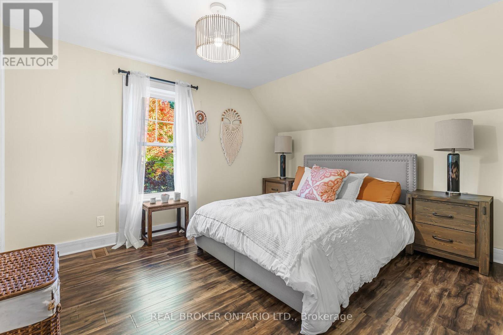 24 Robinson Street S, Grimsby, Ontario  L3M 3C4 - Photo 24 - X12700248