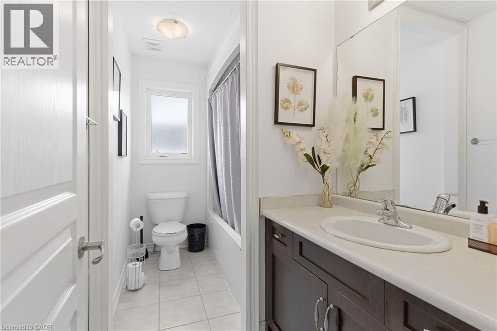 28 Silverwood Avenue, Welland, Ontario  L3C 0C3 - Photo 13 - 40806158