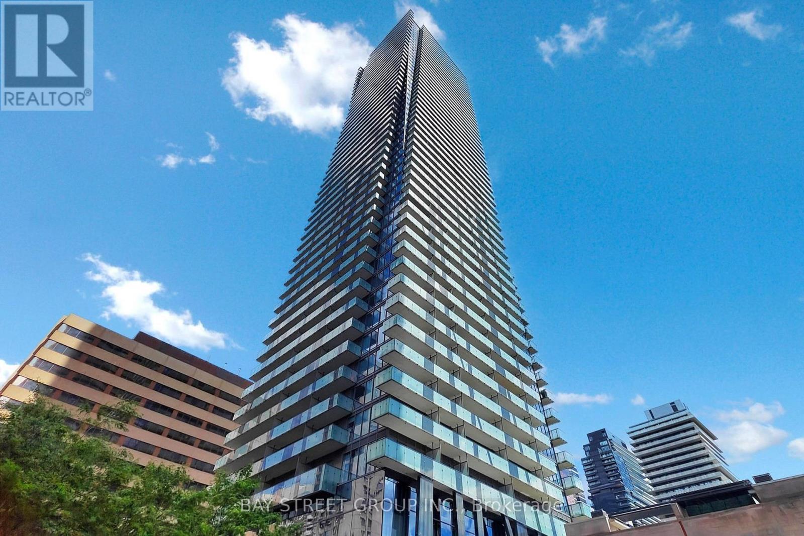 1501 - 1080 Bay Street, Toronto, Ontario  M5S 0A5 - Photo 1 - C12802448
