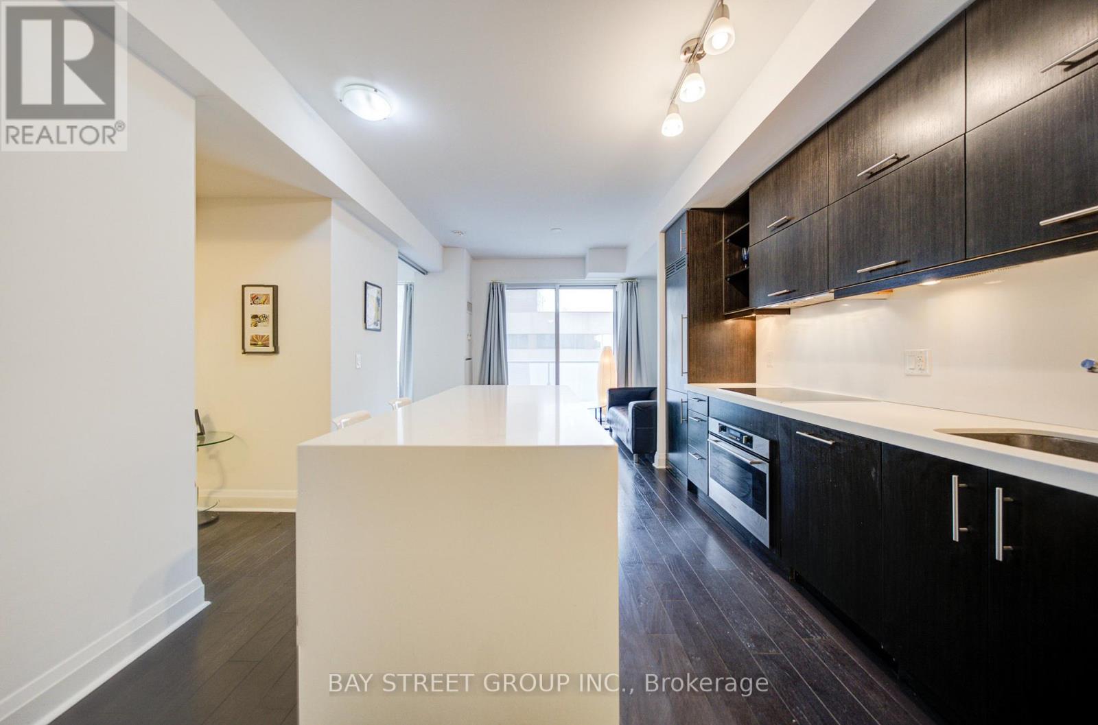 1501 - 1080 Bay Street, Toronto, Ontario  M5S 0A5 - Photo 6 - C12802448