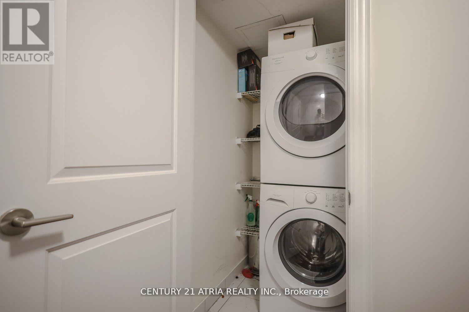 1202 - 28 Ted Rogers Way, Toronto, Ontario  M4Y 2J4 - Photo 15 - C12802454