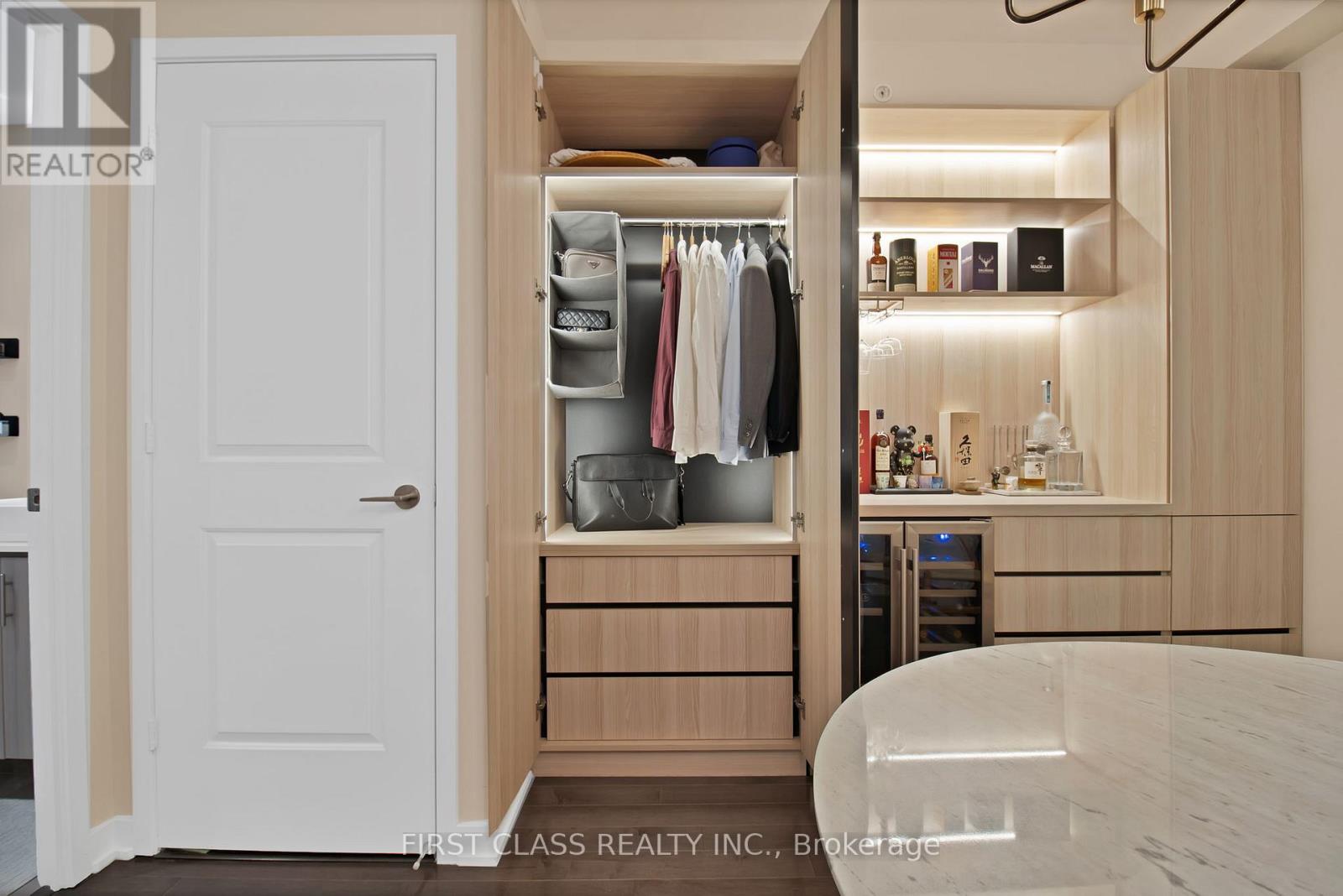 3309 - 1 The Esplanade, Toronto, Ontario  M5E 0A8 - Photo 3 - C12802514