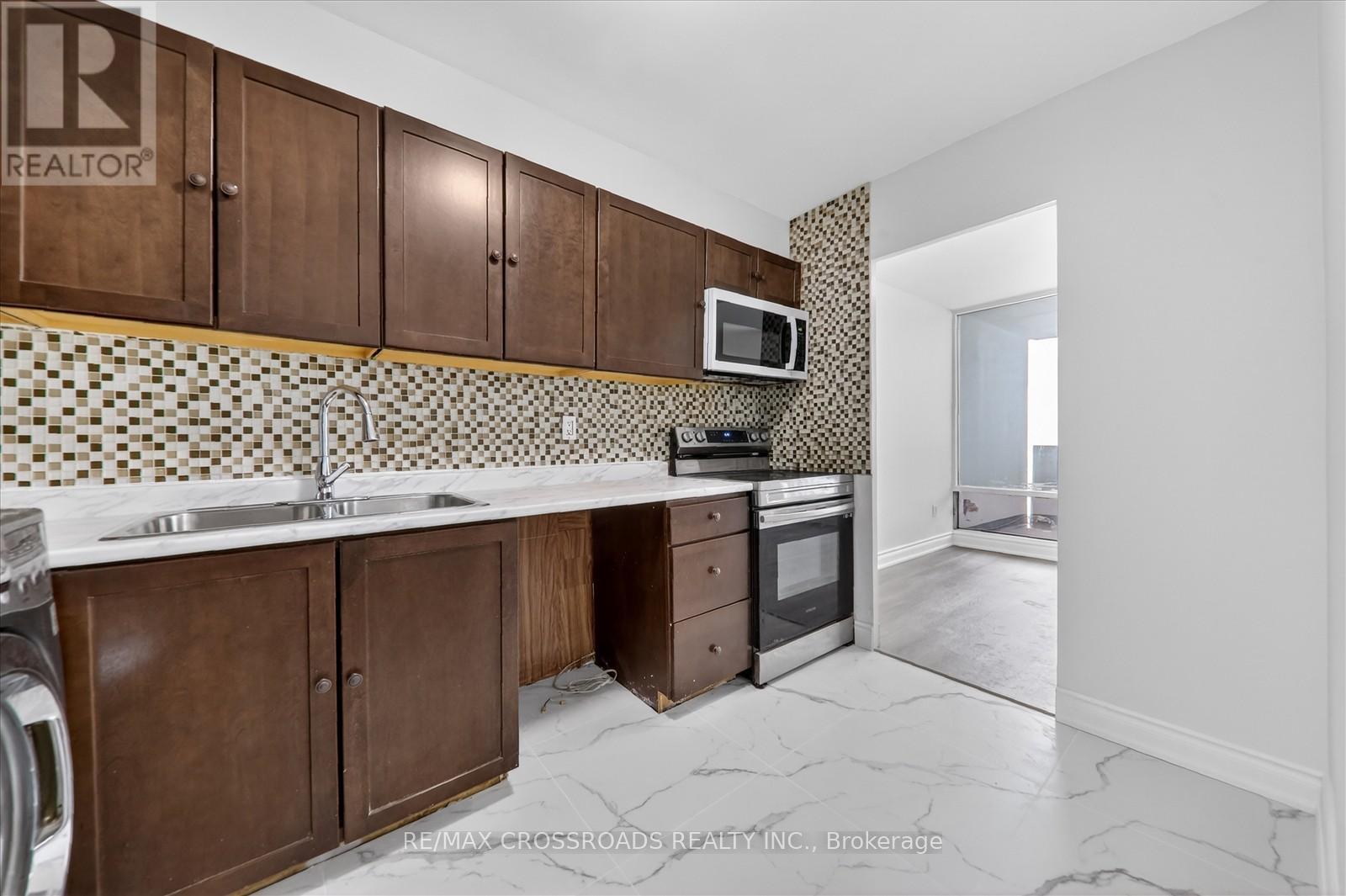 1109 - 1 Massey Square, Toronto, Ontario  M4C 5L4 - Photo 21 - E12802456