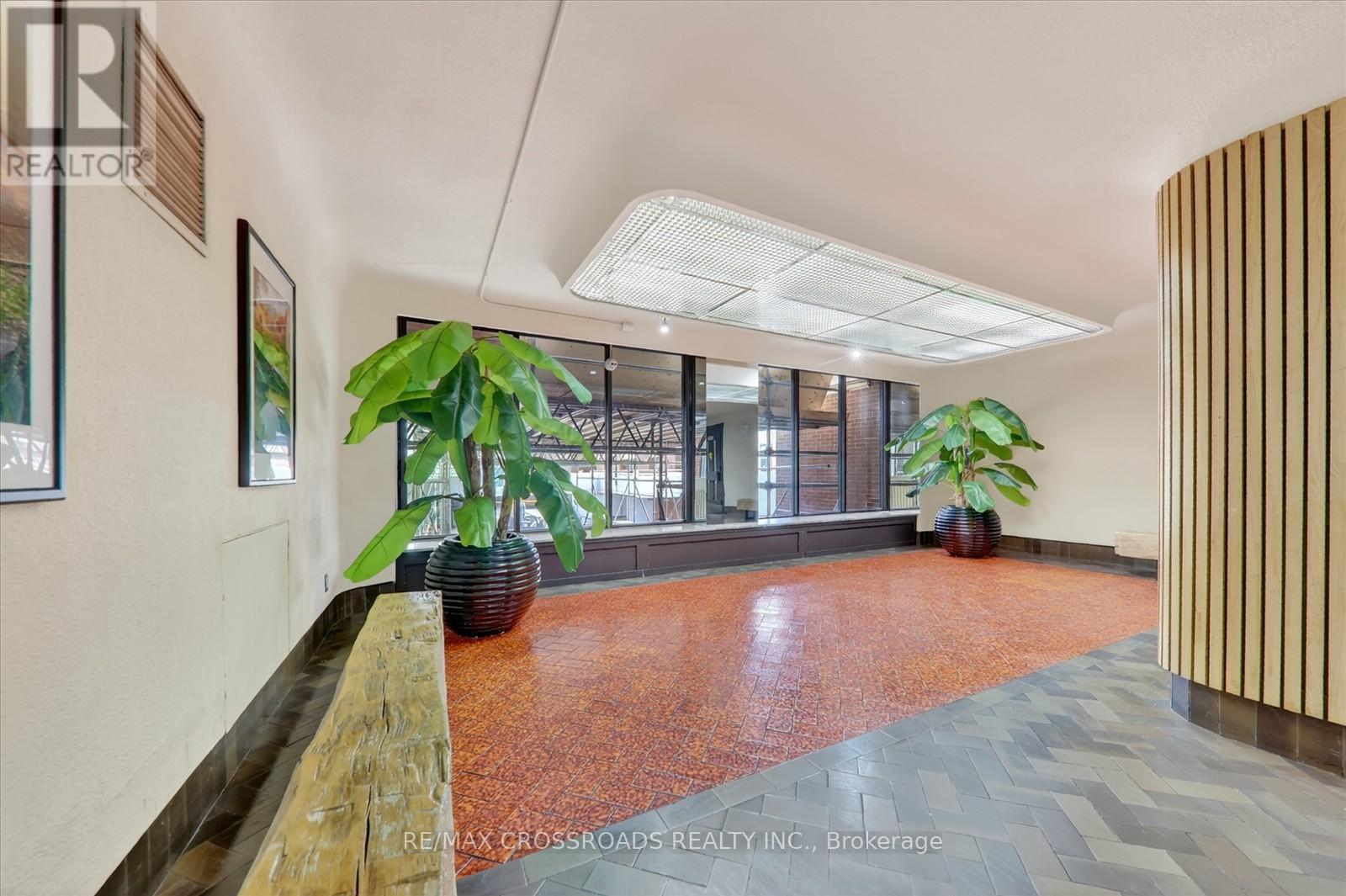 1109 - 1 Massey Square, Toronto, Ontario  M4C 5L4 - Photo 7 - E12802456