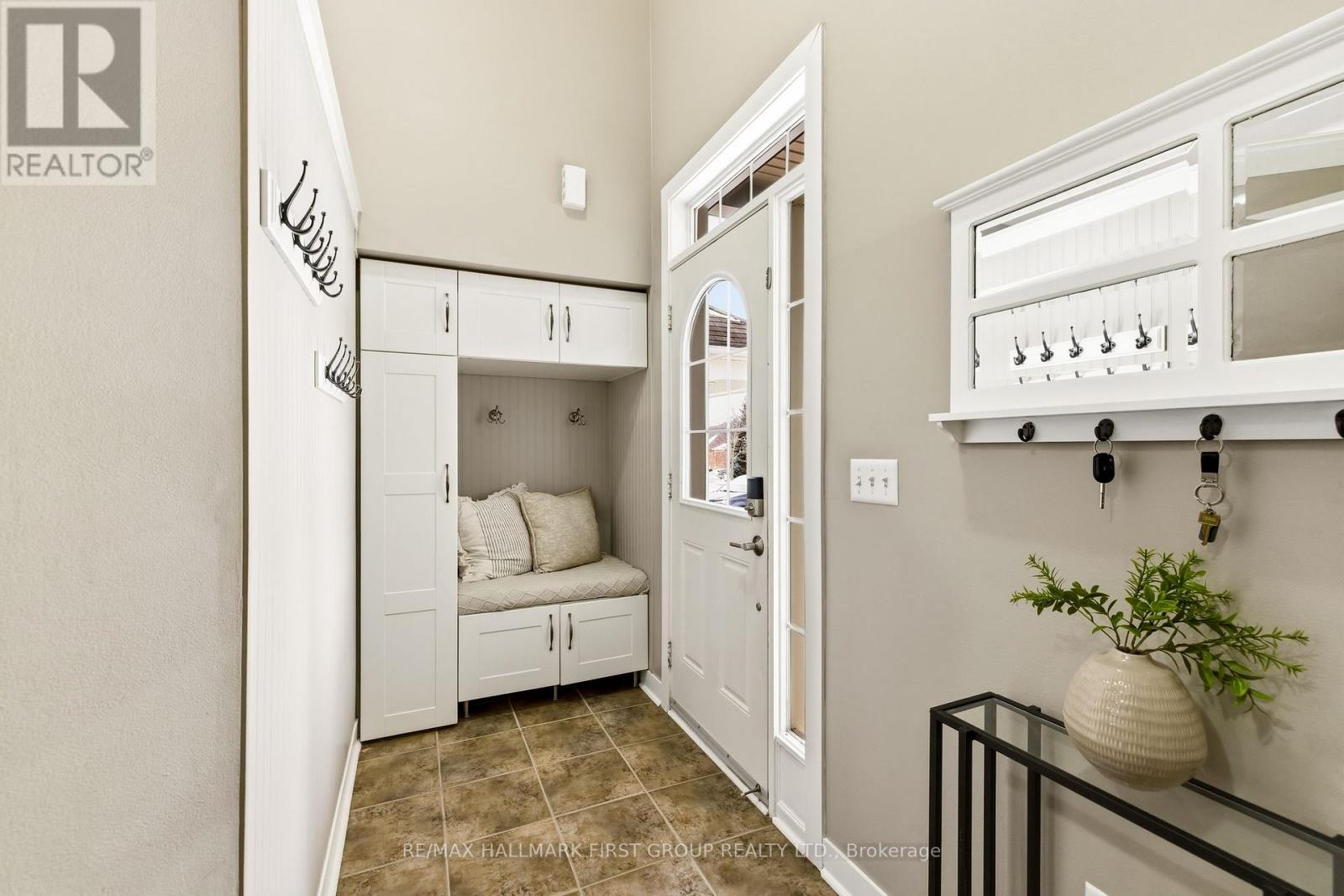 27 Keeler Crescent, Clarington, Ontario  L1C 0C1 - Photo 4 - E12802464