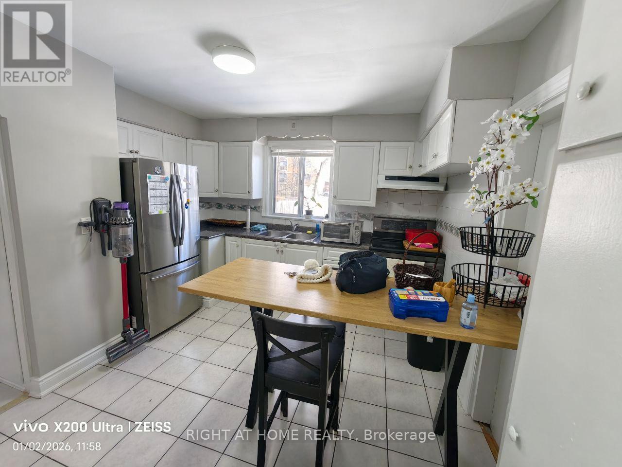 Upper Level - 1785 Victoria Pk Avenue, Toronto, Ontario  M1R 1T2 - Photo 9 - E12802532