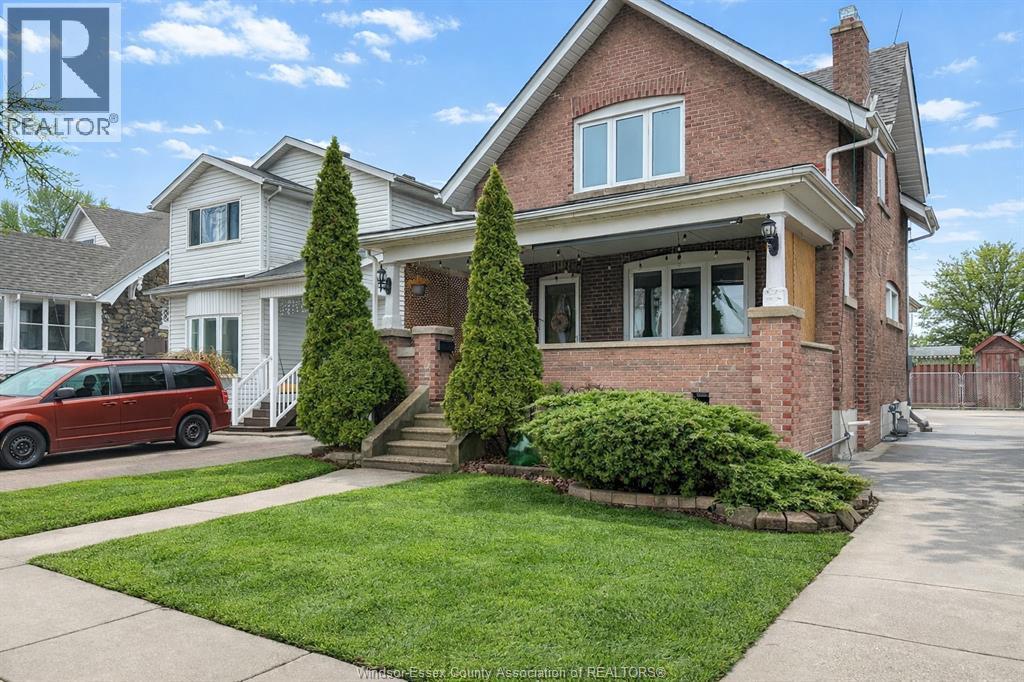 961 Lawrence, Windsor, Ontario  N8Y 3Z9 - Photo 1 - 26003499
