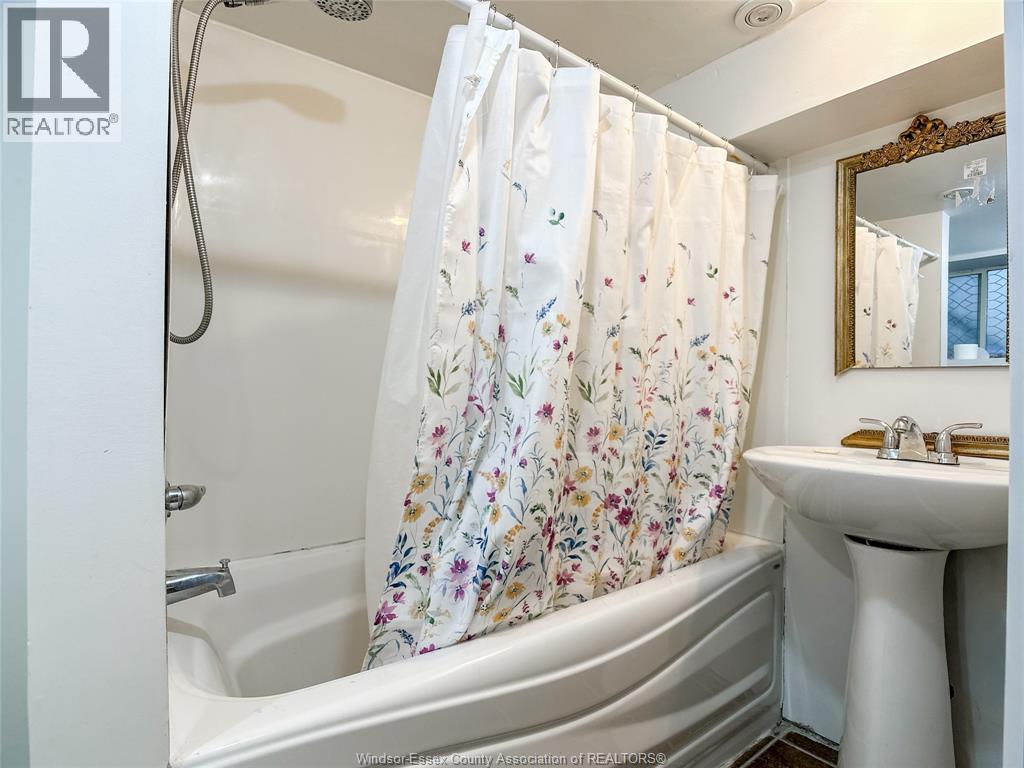 961 Lawrence, Windsor, Ontario  N8Y 3Z9 - Photo 28 - 26003499
