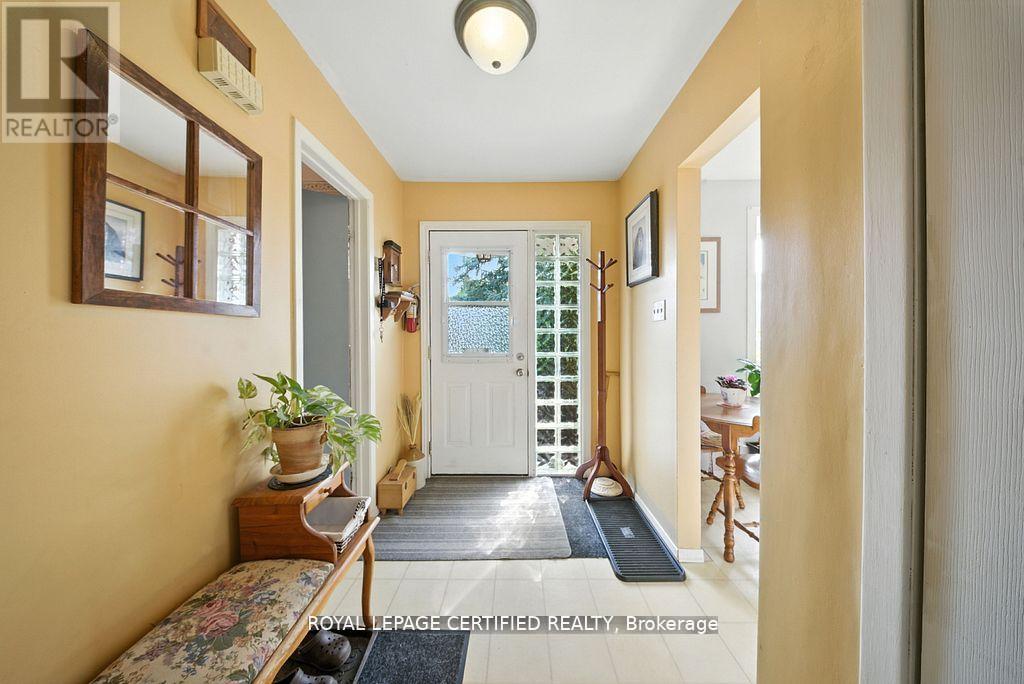 386 Handley Crescent, Newmarket, Ontario  L3Y 4T4 - Photo 6 - N12802480