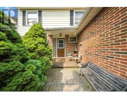 386 HANDLEY CRESCENT, Newmarket, Ontario