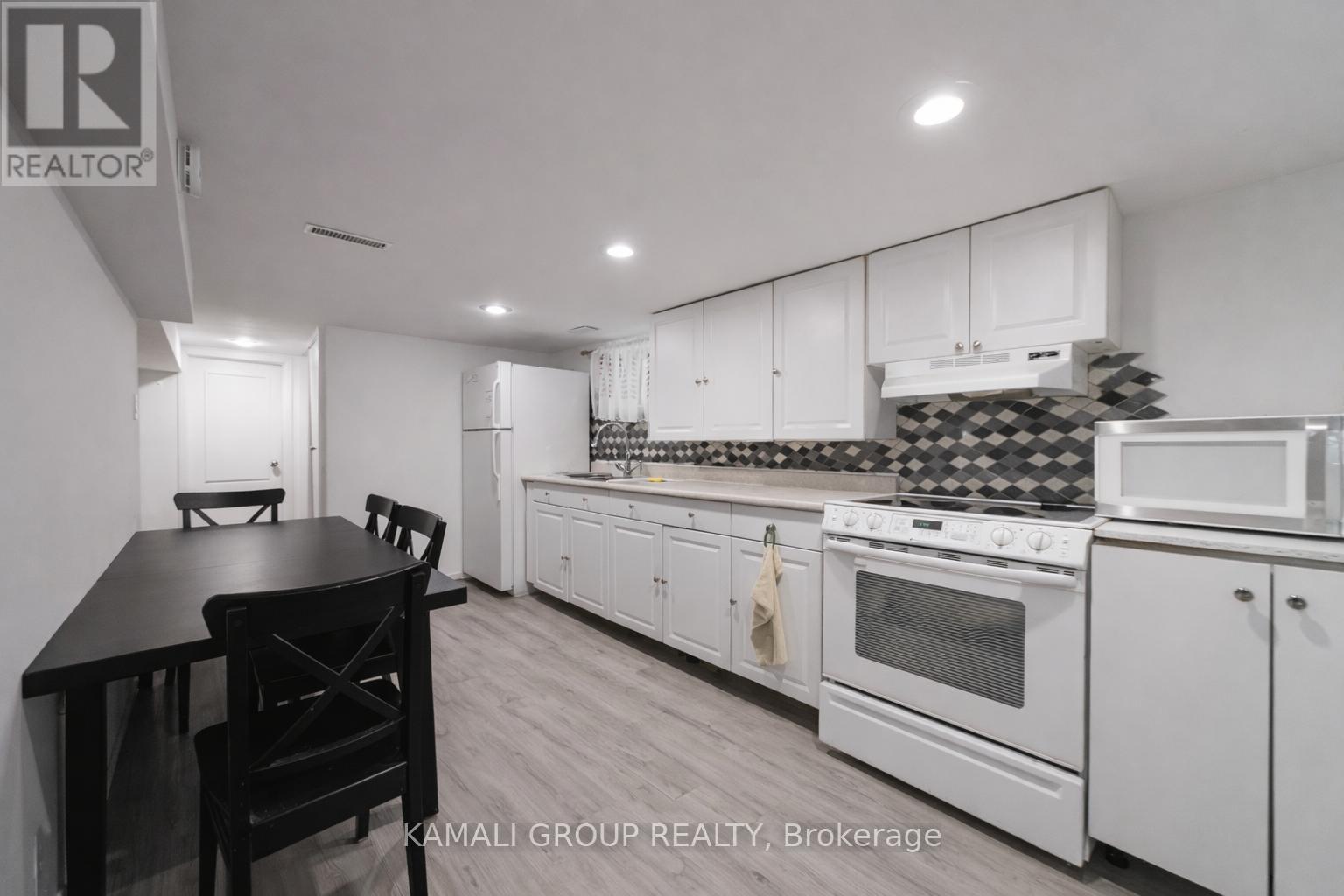 Bsmt - 46 Centre Street E, Richmond Hill, Ontario  L4C 1A4 - Photo 1 - N12802576